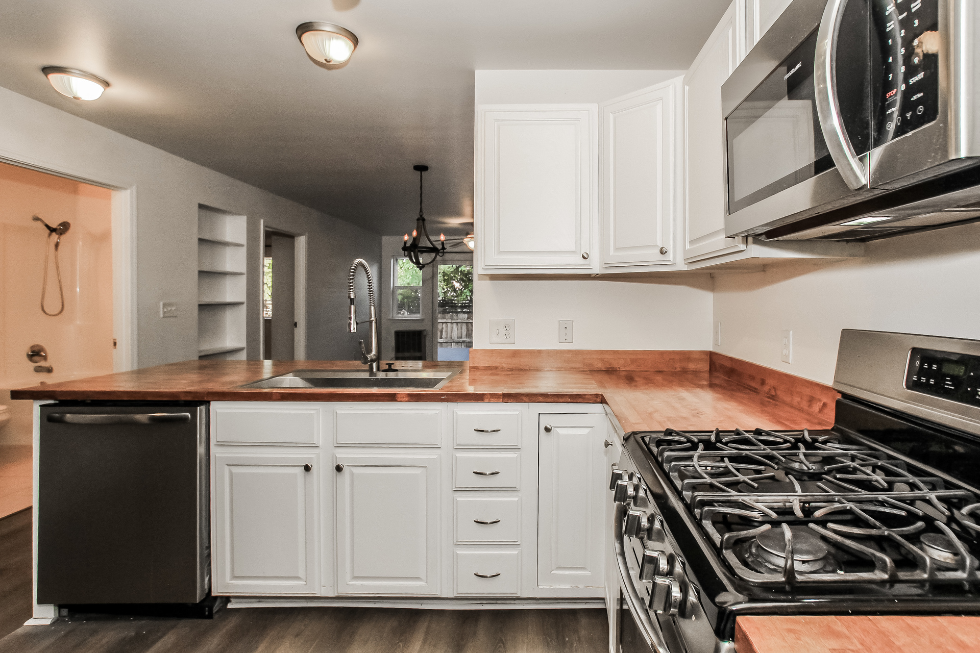 Photo 5 of 21 of 3311 New Hope Cir, Bremerton, WA
