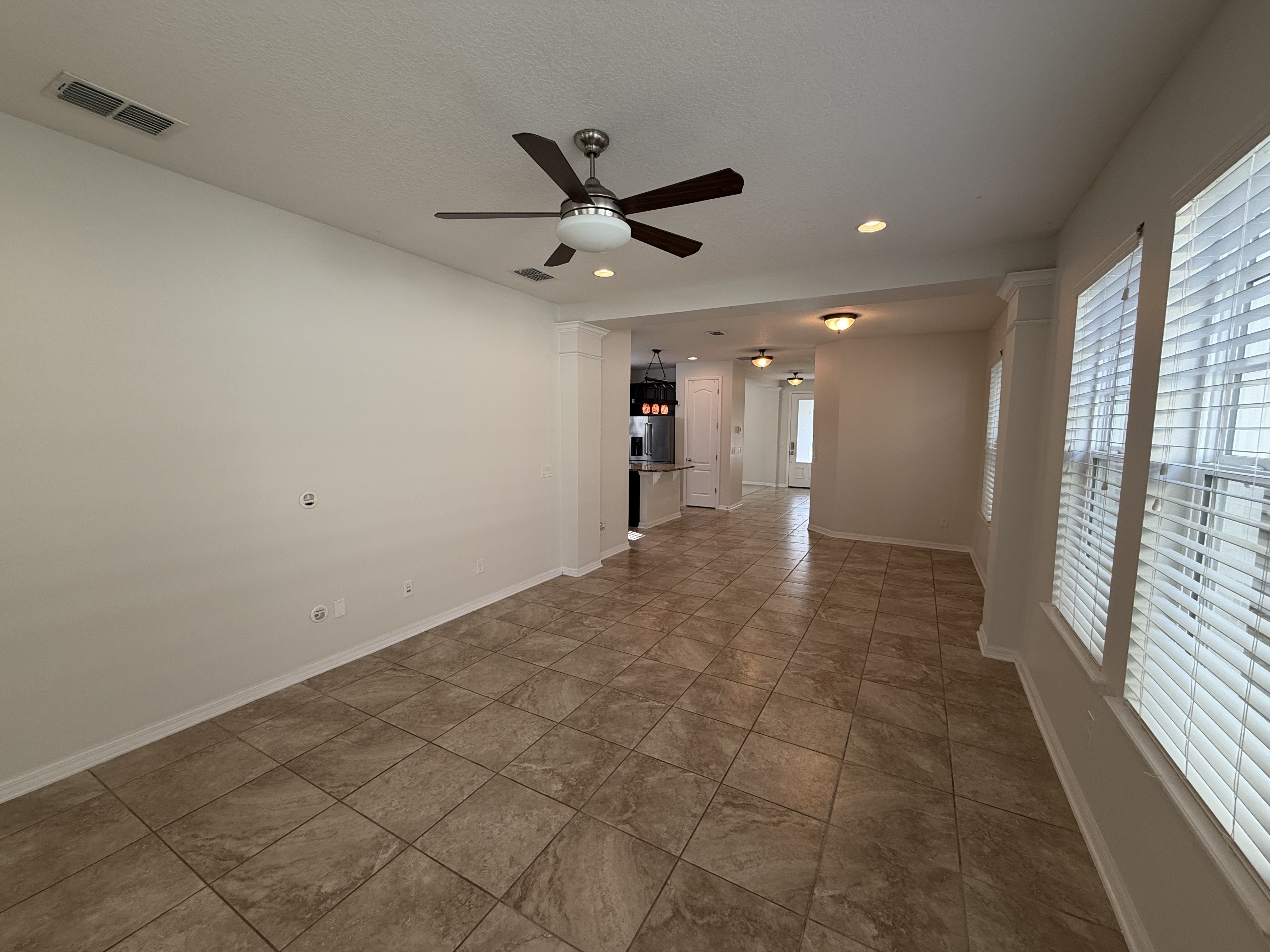 Photo 10 of 39 of 8231 Laureate Blvd, Orlando, FL