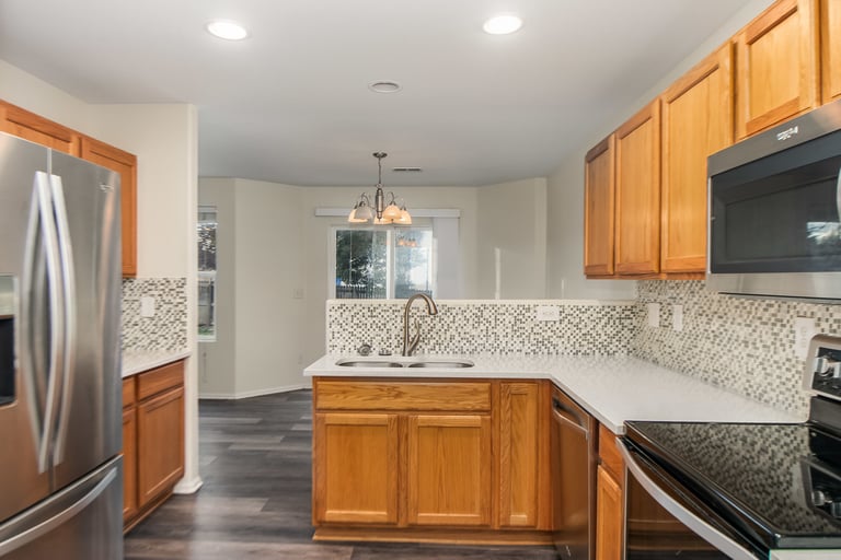 Photo 8 of 17 - 5509 S Quemoy Cir, Aurora, CO 80015