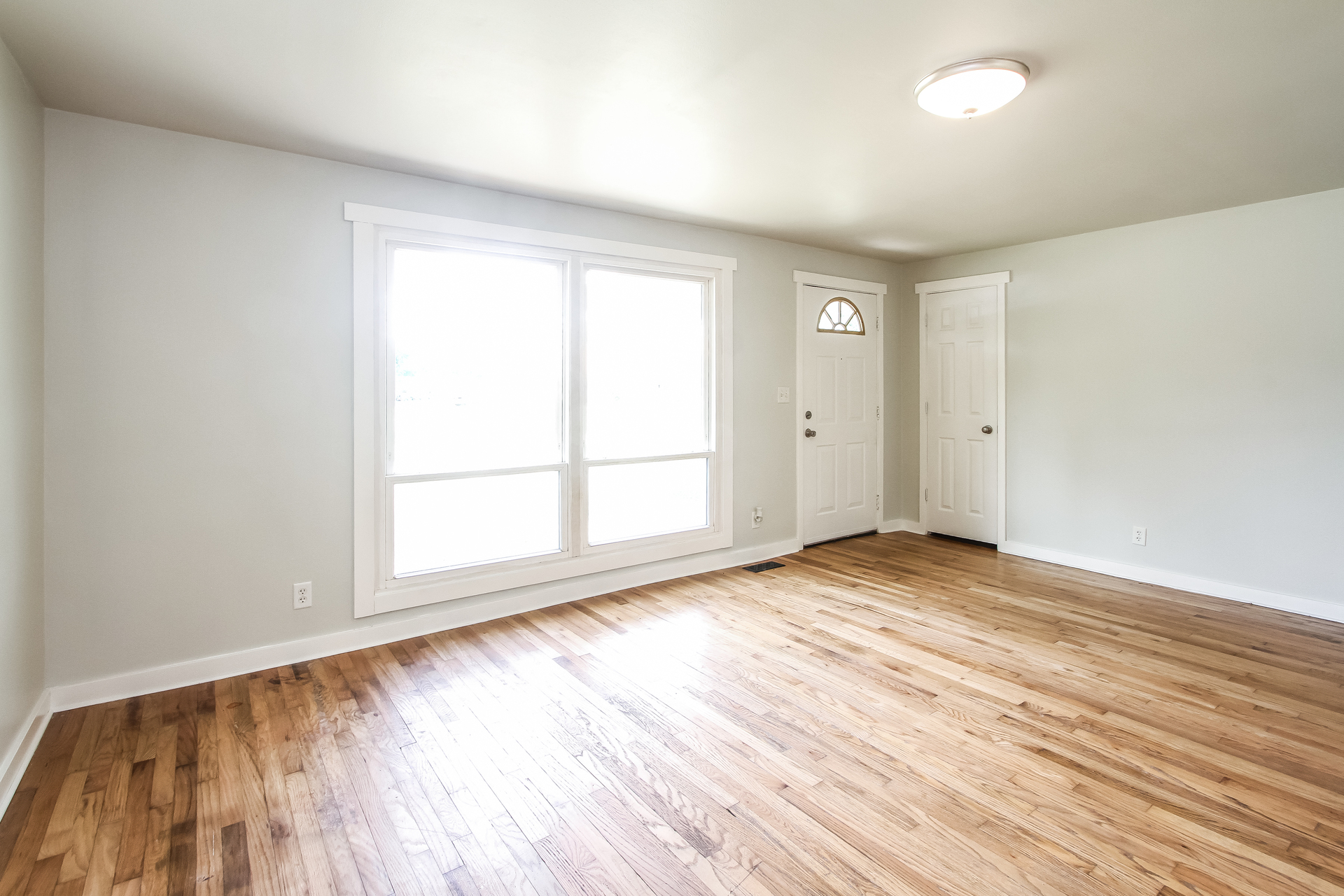 Photo 6 of 21 of 1219 Franklin St, Taylorsville, IN