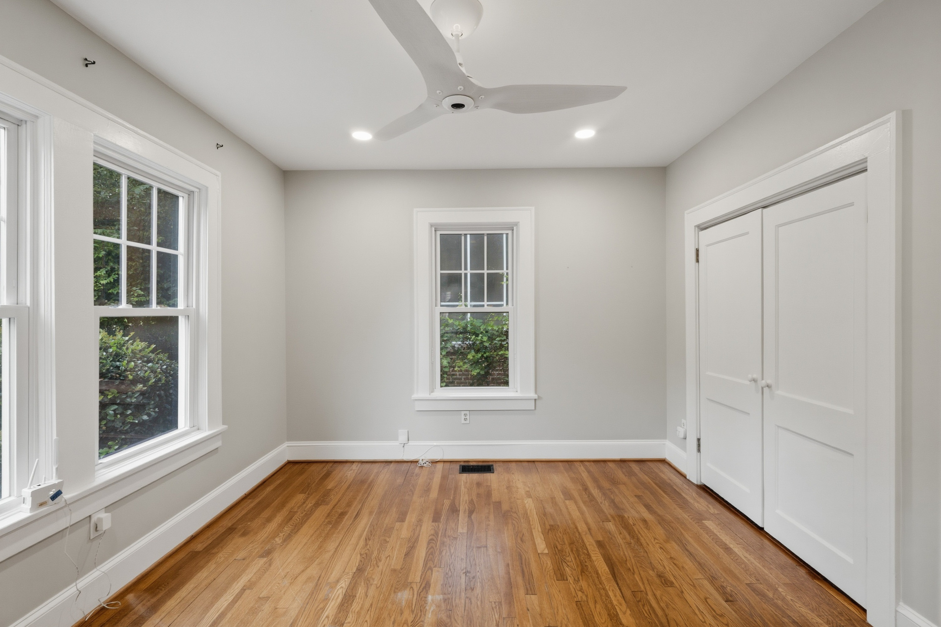 Photo 4 of 37 of 2666 Arbor Ave SE, Atlanta, GA