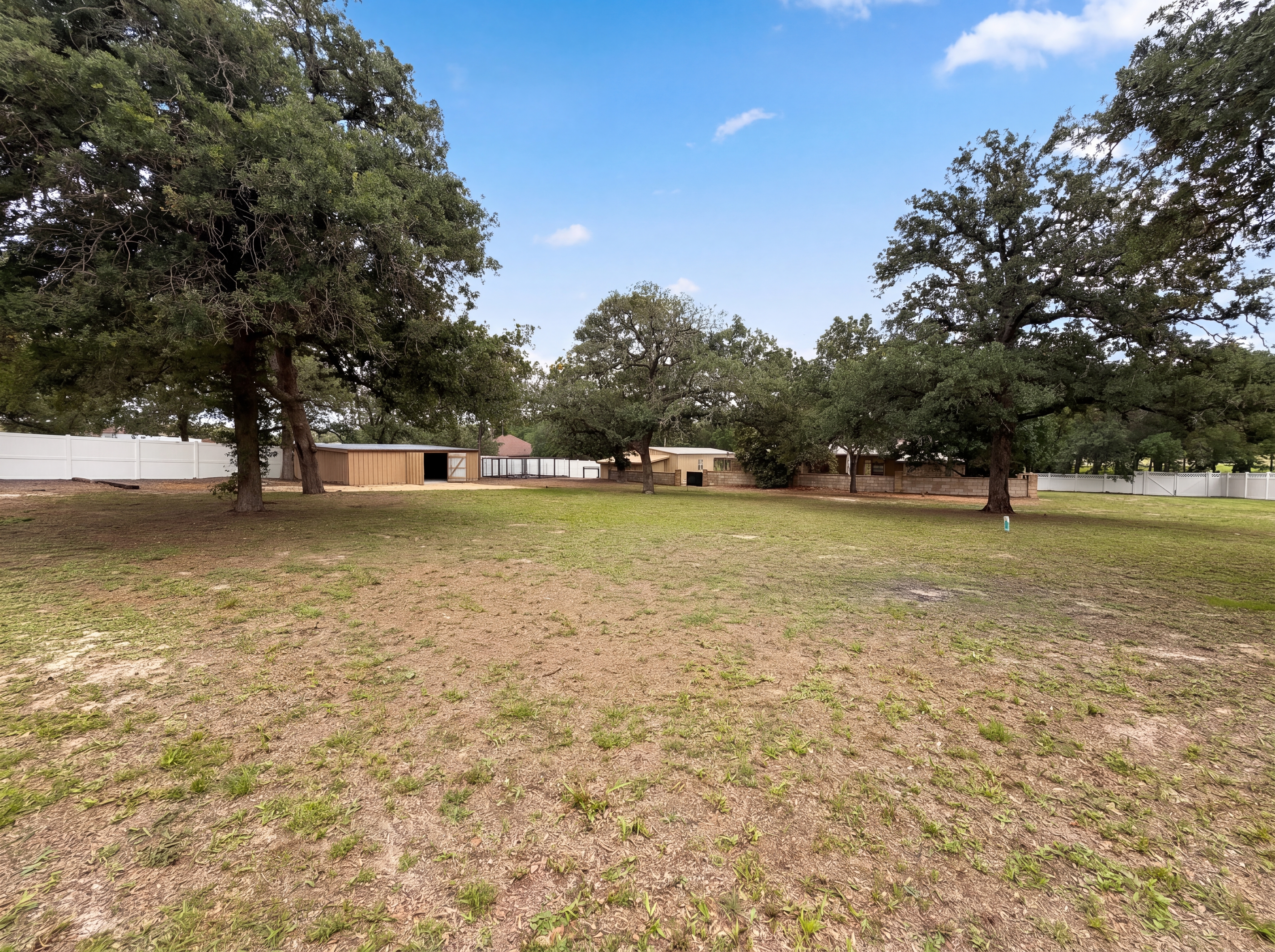 Photo 18 of 20 of 165 Vintage Ranch Cir, La Vernia, TX