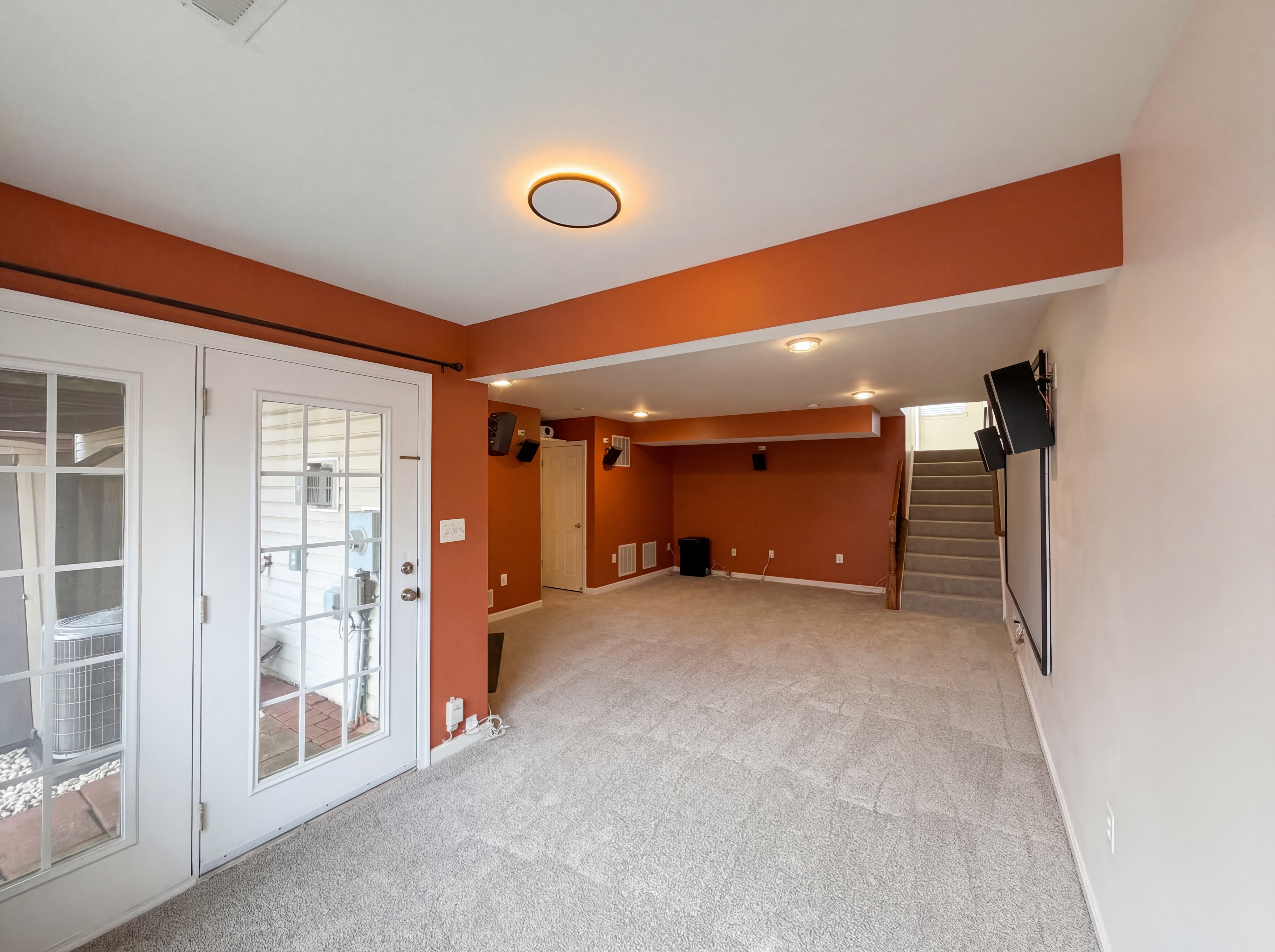 Photo 11 of 28 of 18560 Sierra Springs Sq, Leesburg, VA
