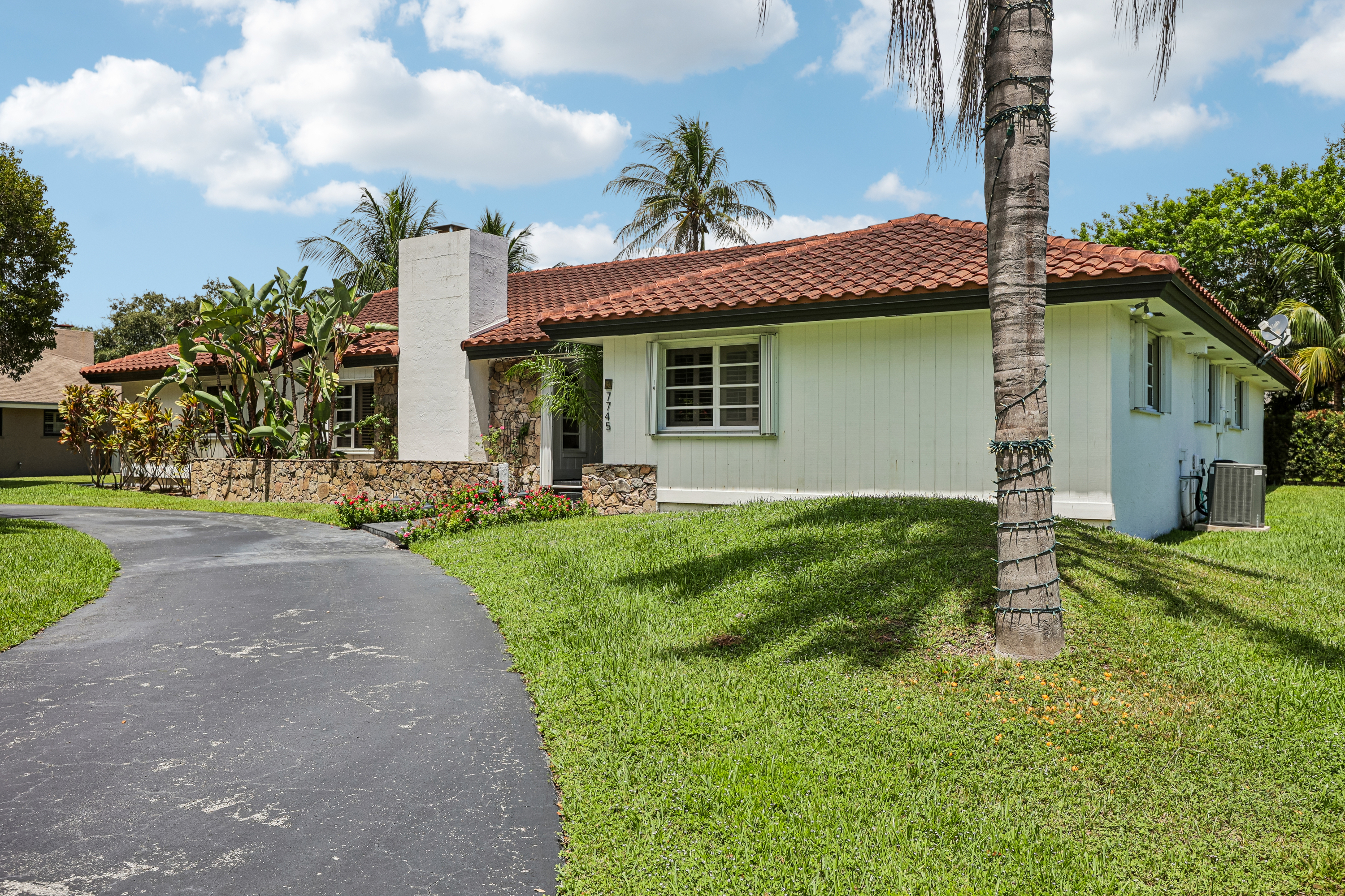 Photo 5 of 75 of 7745 SW 183rd Ter, Palmetto Bay, FL