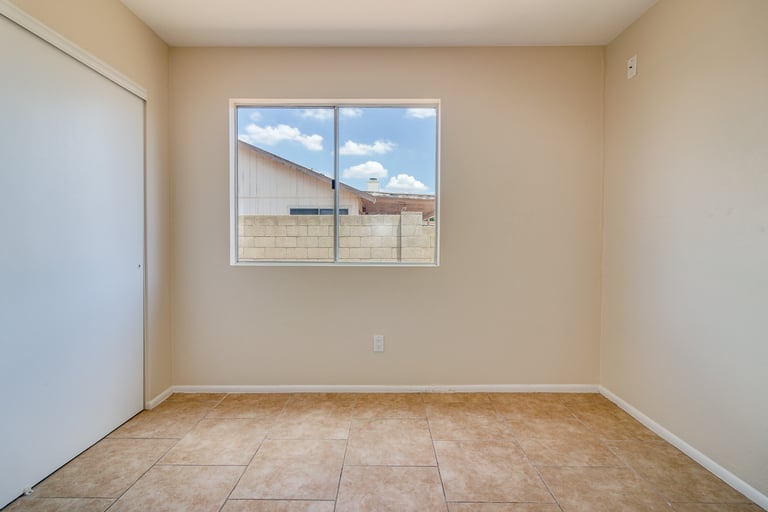 Photo 16 of 27 - 7239 W Sunnyslope Ln, Peoria, AZ 85345