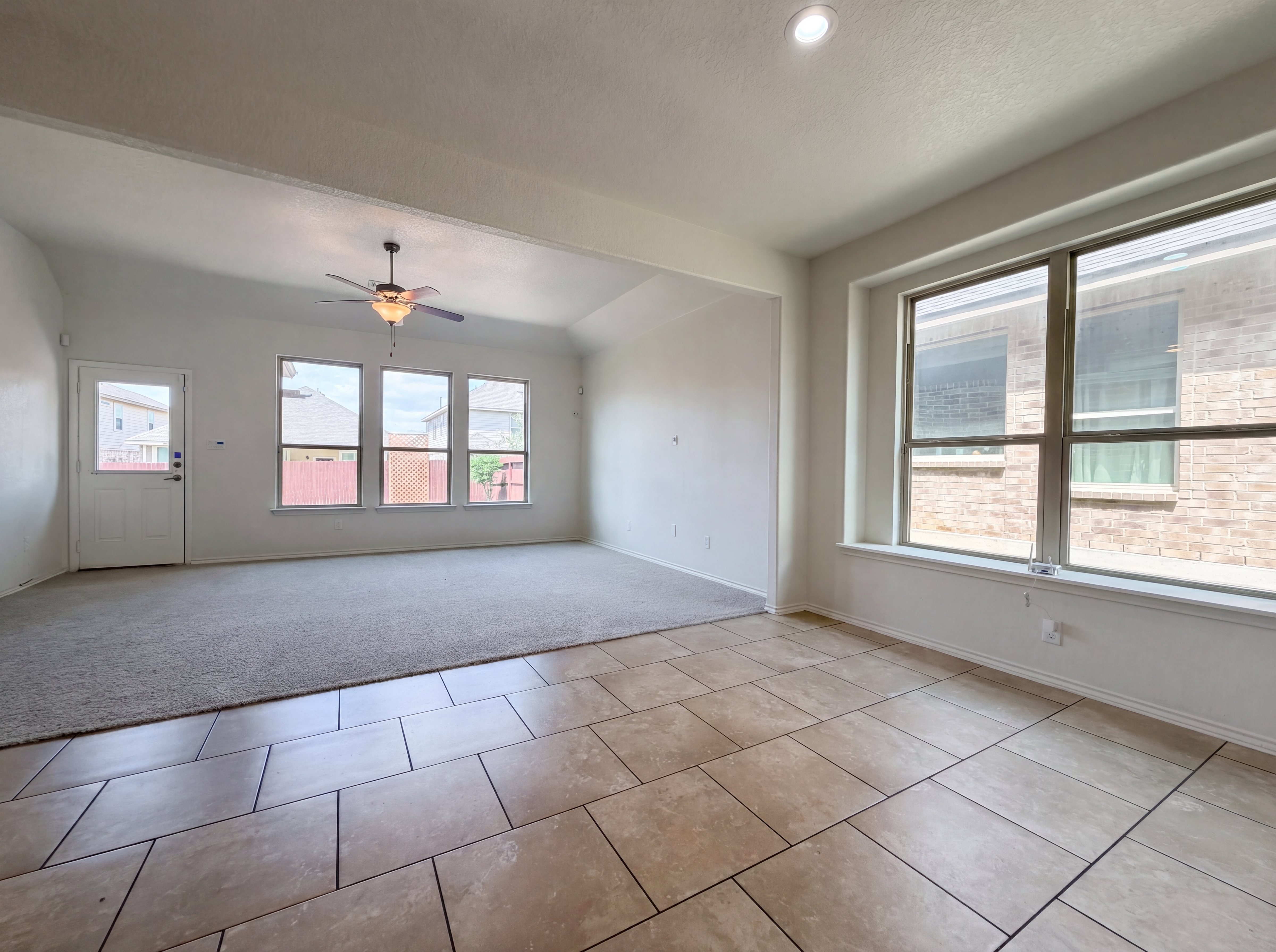 Photo 3 of 23 of 5815 Akin Elm, San Antonio, TX