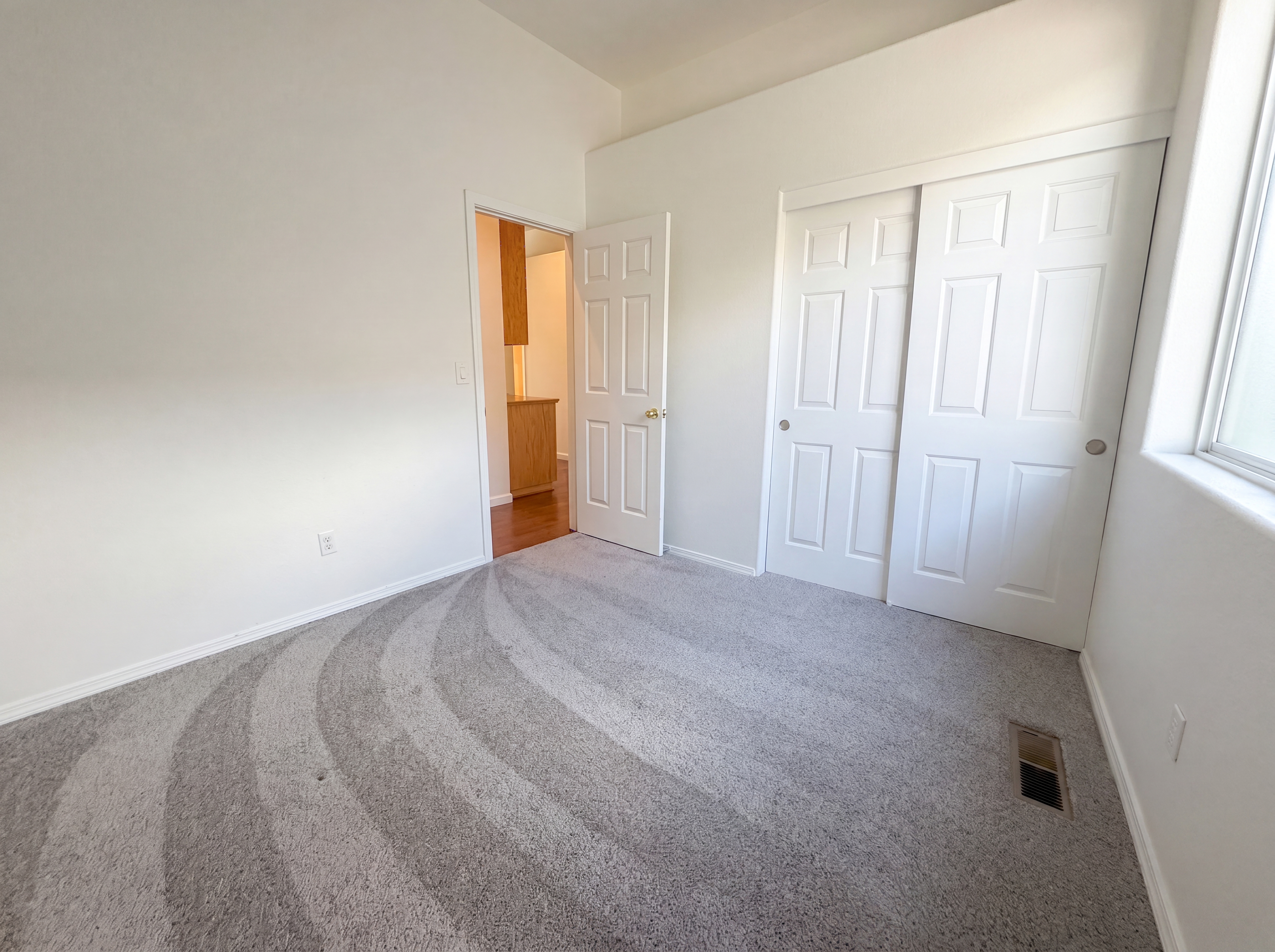 Photo 13 of 22 of 9889 Northrup Dr, Reno, NV