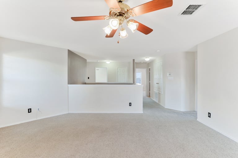 Photo 15 of 26 - 509 Cassia Way, Arlington, TX 76002
