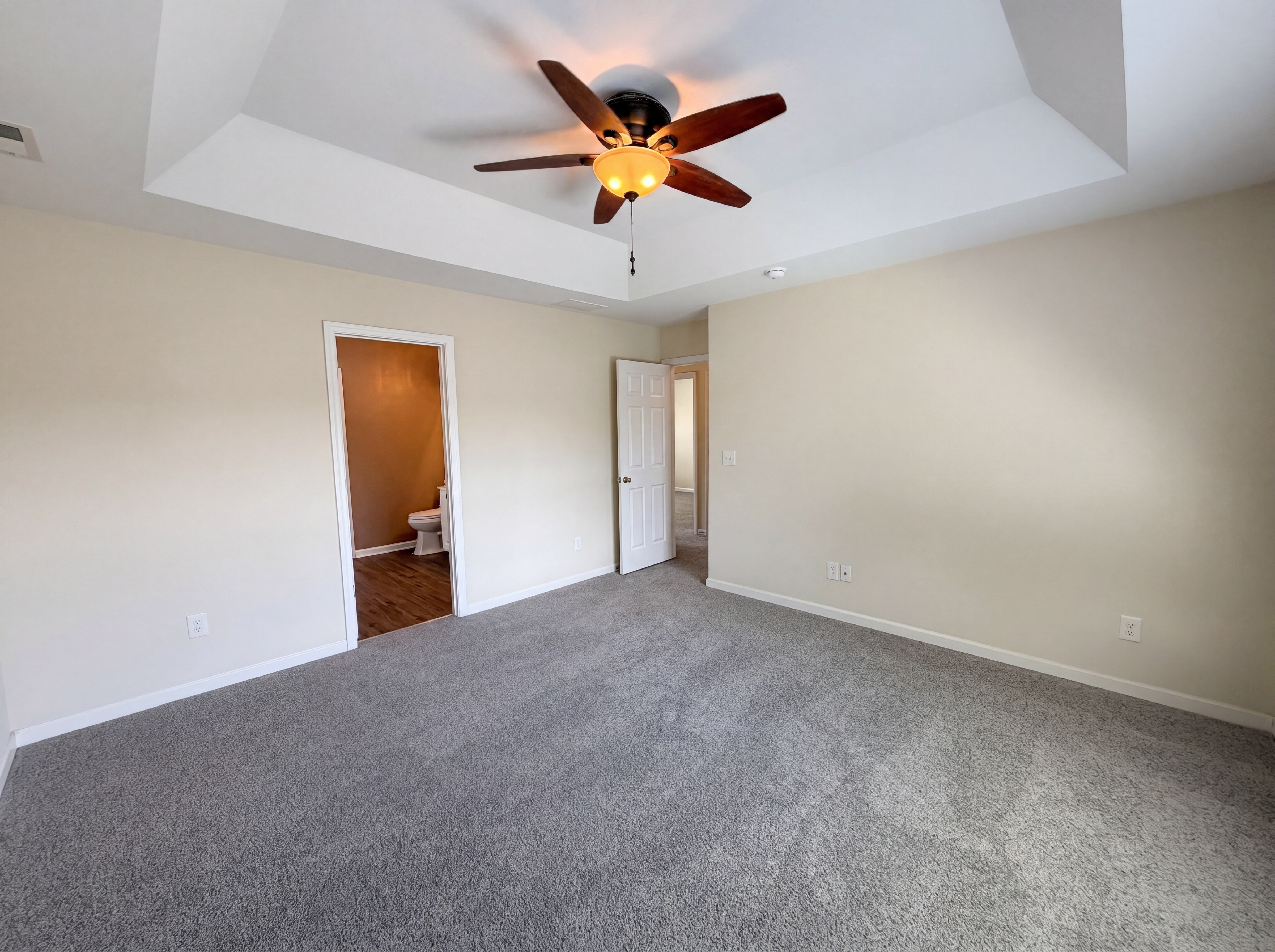 Photo 4 of 17 of 1305 Silver Dr, Mebane, NC