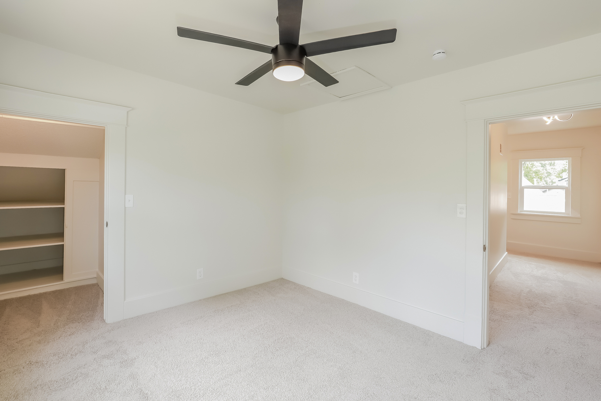 Photo 12 of 21 of 701 E Peoria St, Paola, KS