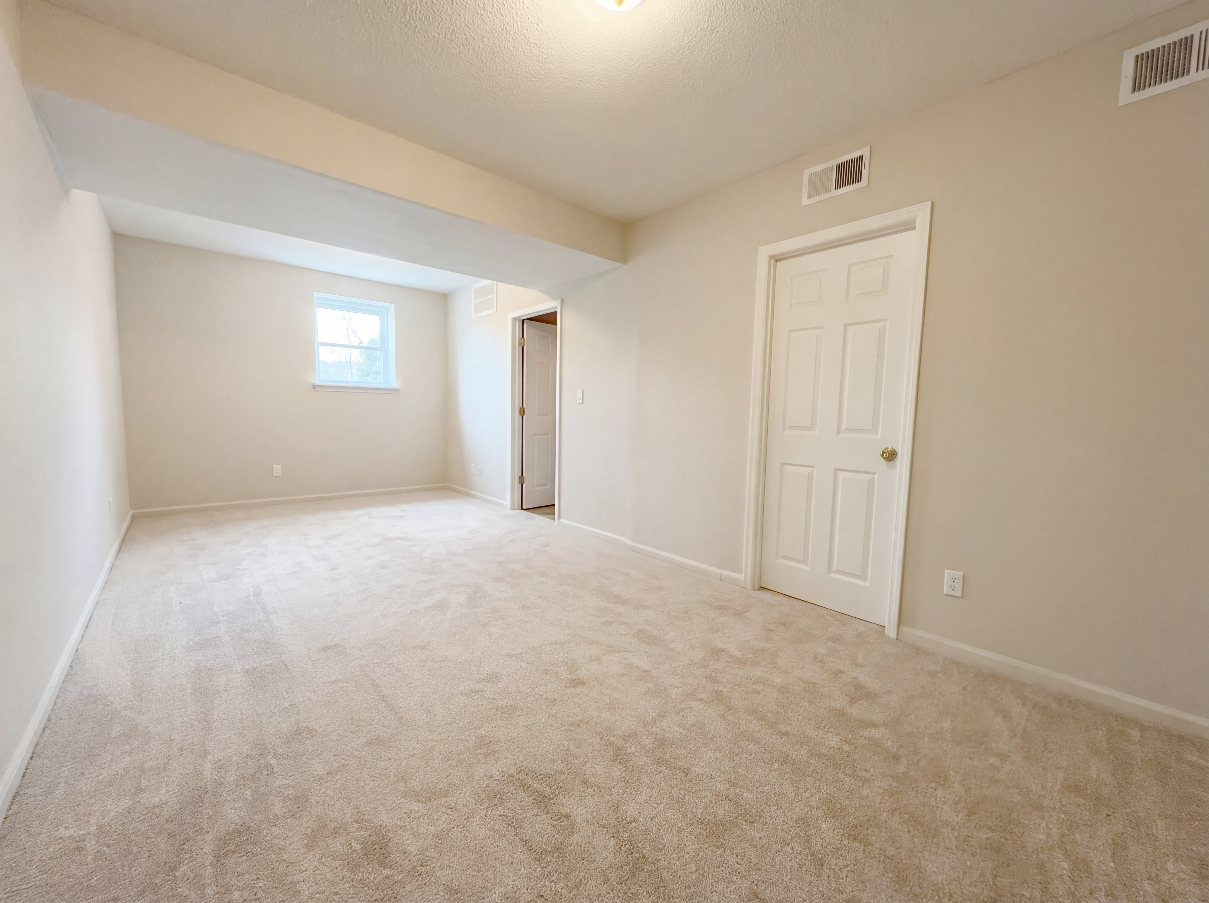 Photo 6 of 18 of 225 Ash Cir, Trussville, AL