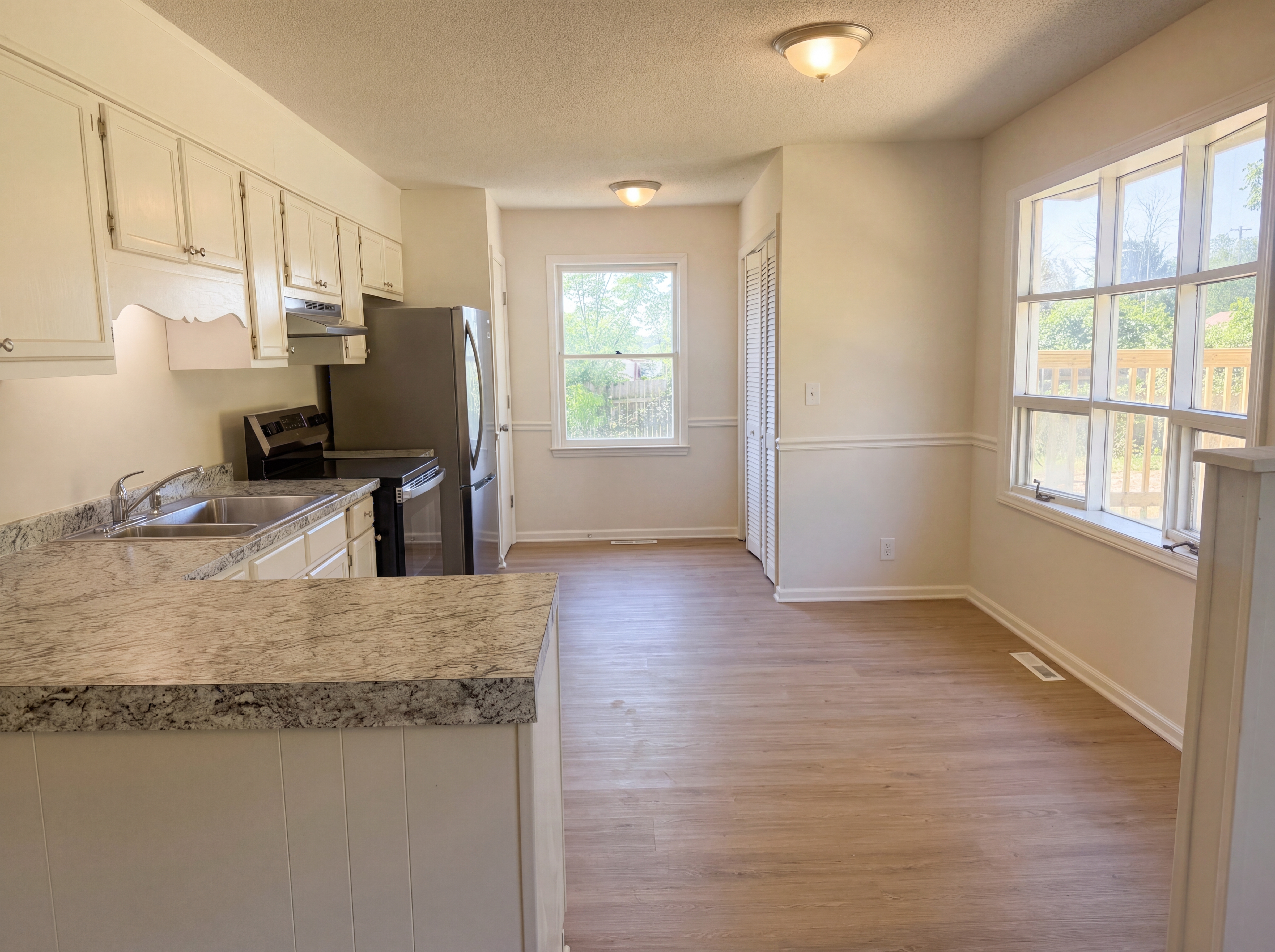 Photo 6 of 22 of 400 Junior St, High Point, NC