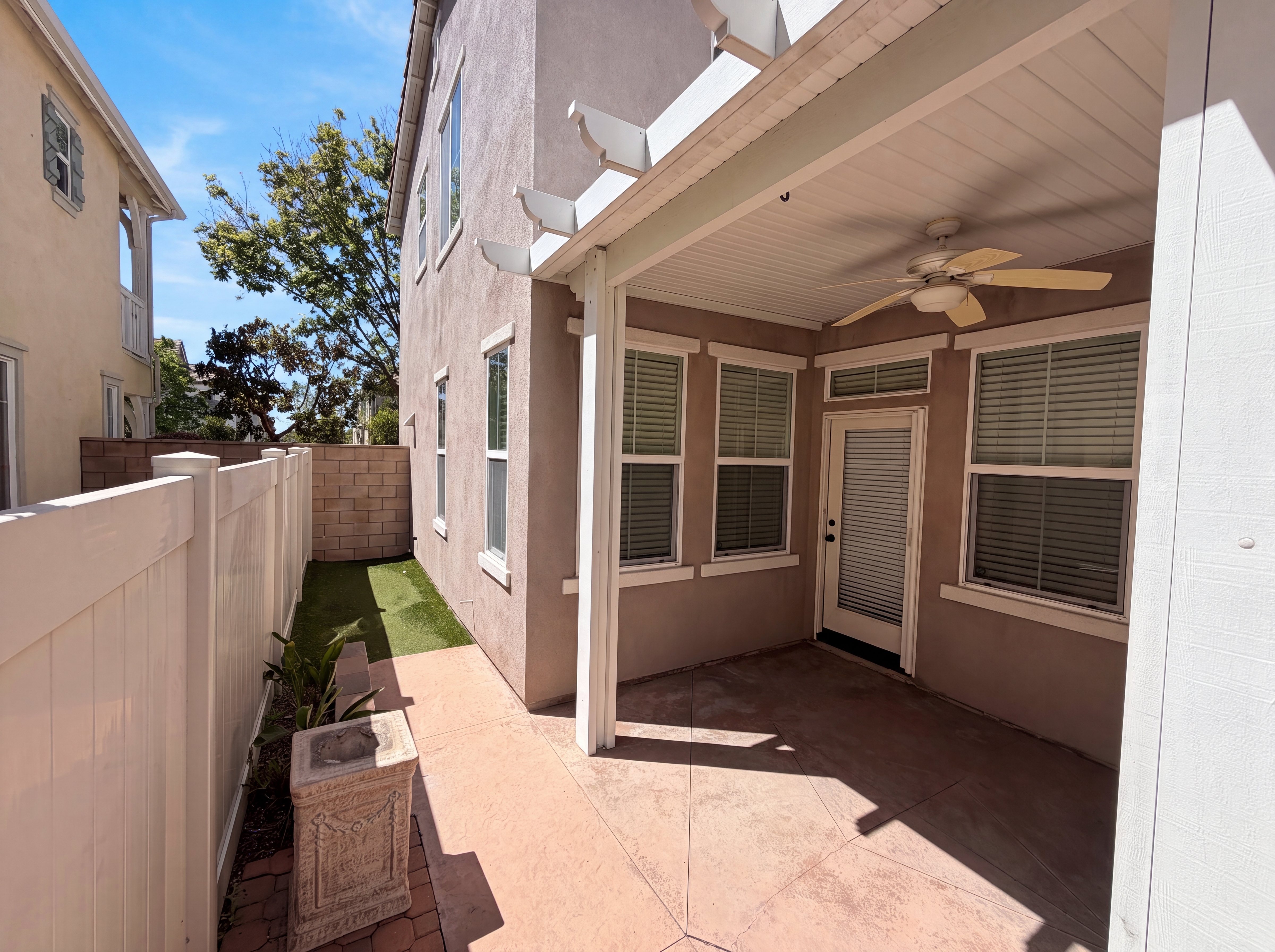 Photo 31 of 33 of 31891 Domenoe Way, Temecula, CA