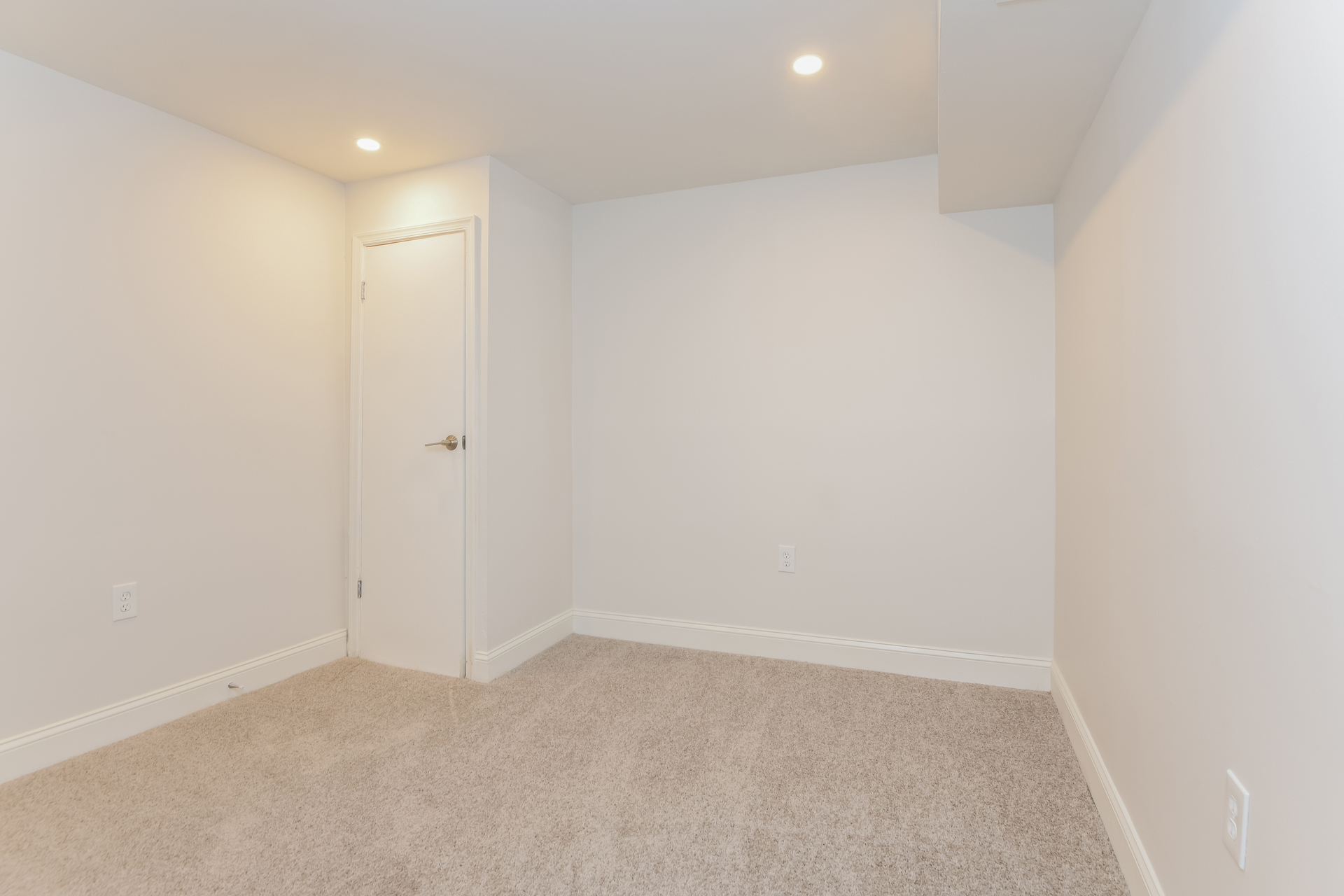 Photo 16 of 21 of 10103 Meredith Ave, Silver Spring, MD