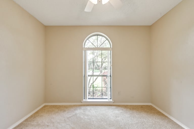 Photo 23 of 31 - 702 Meadowglen Cir, Coppell, TX 75019
