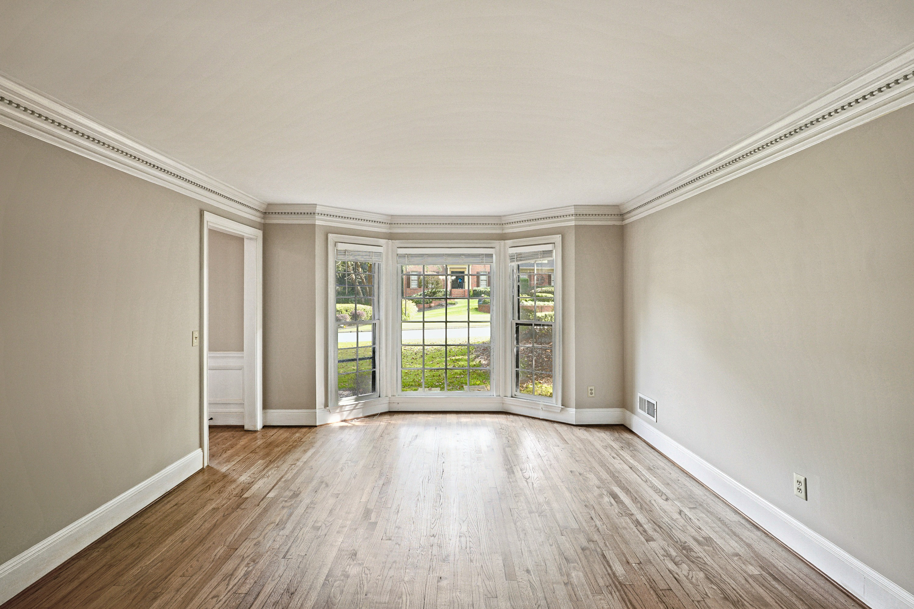 Photo 20 of 63 of 2360 Kimbrough Ct, Sandy Springs, GA