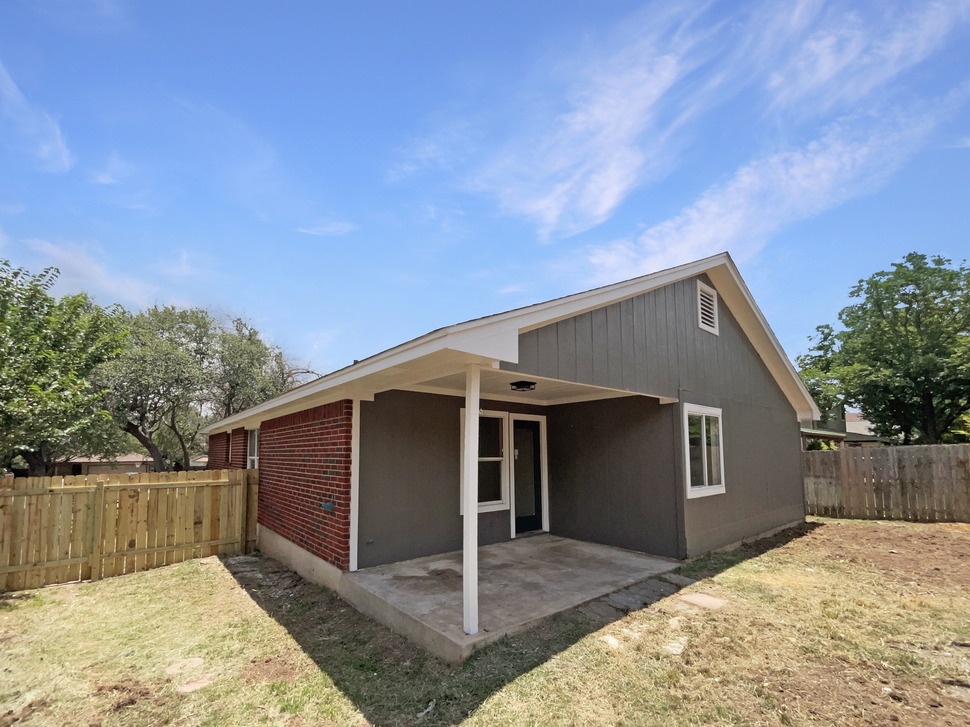 Photo 8 of 20 of 1207 Brashear Ln, Cedar Park, TX
