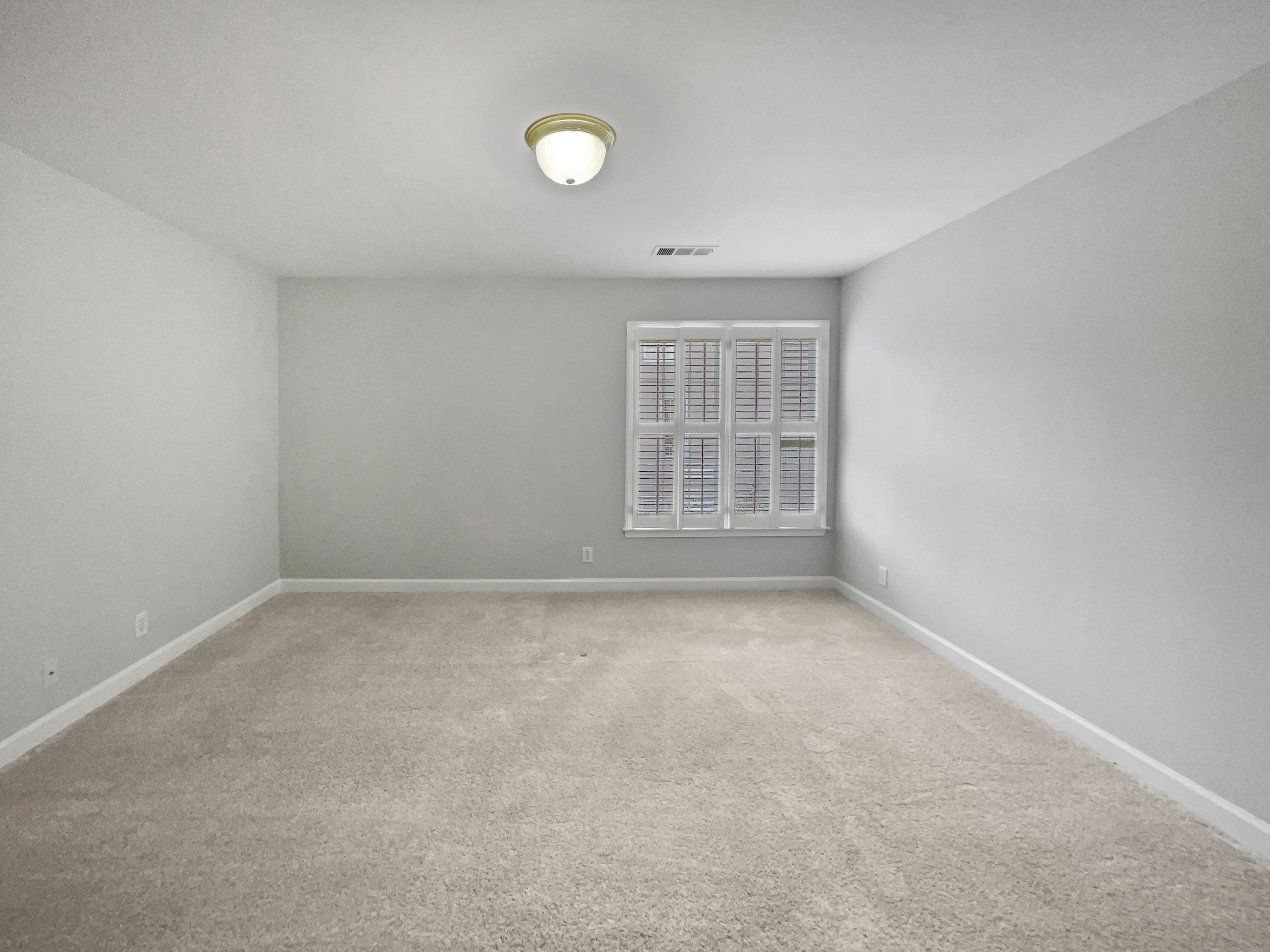Photo 3 of 58 of 530 Kearny St, Alpharetta, GA