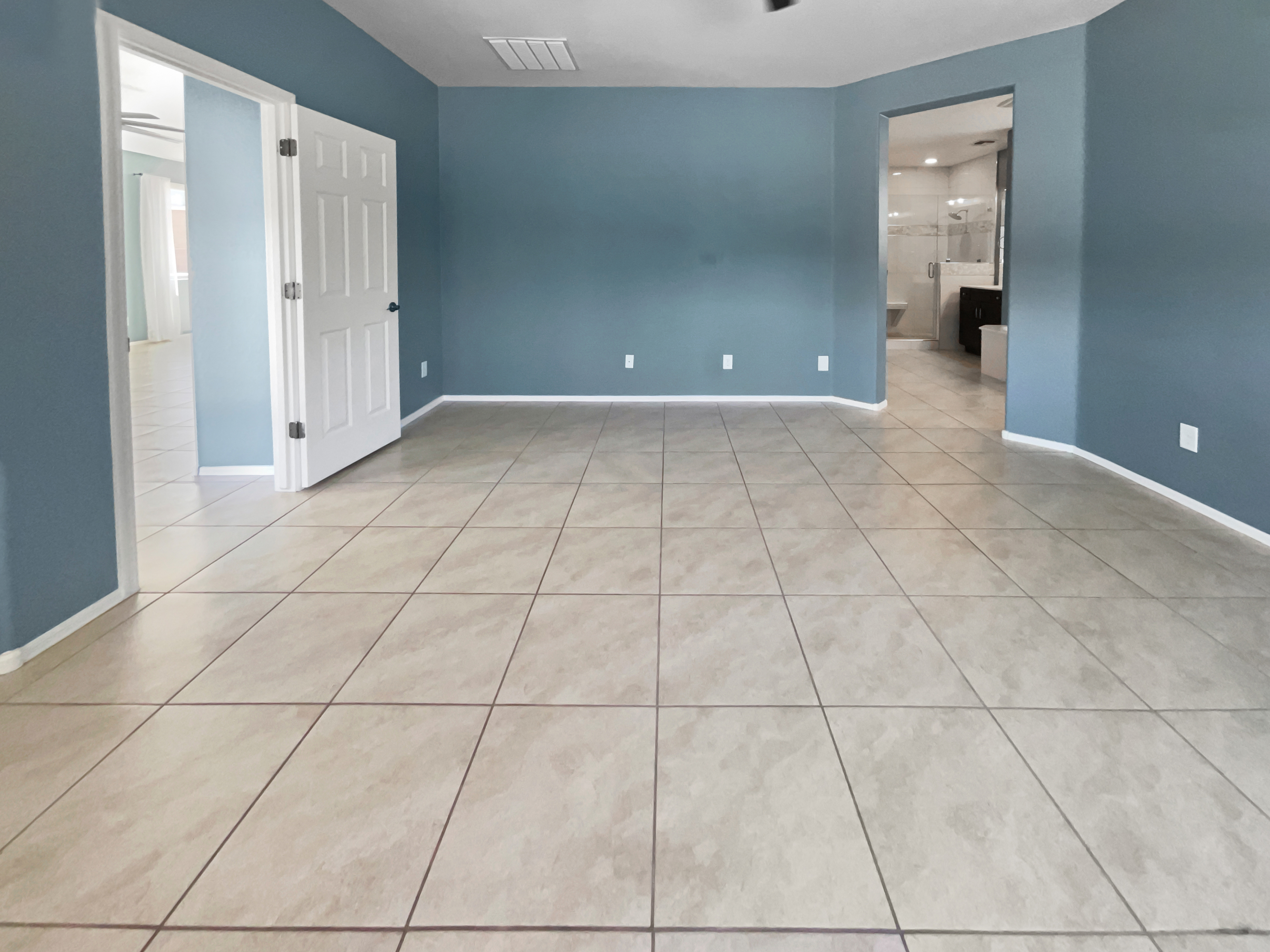 Photo 15 of 37 of 2522 W Brisa Dr, Phoenix, AZ