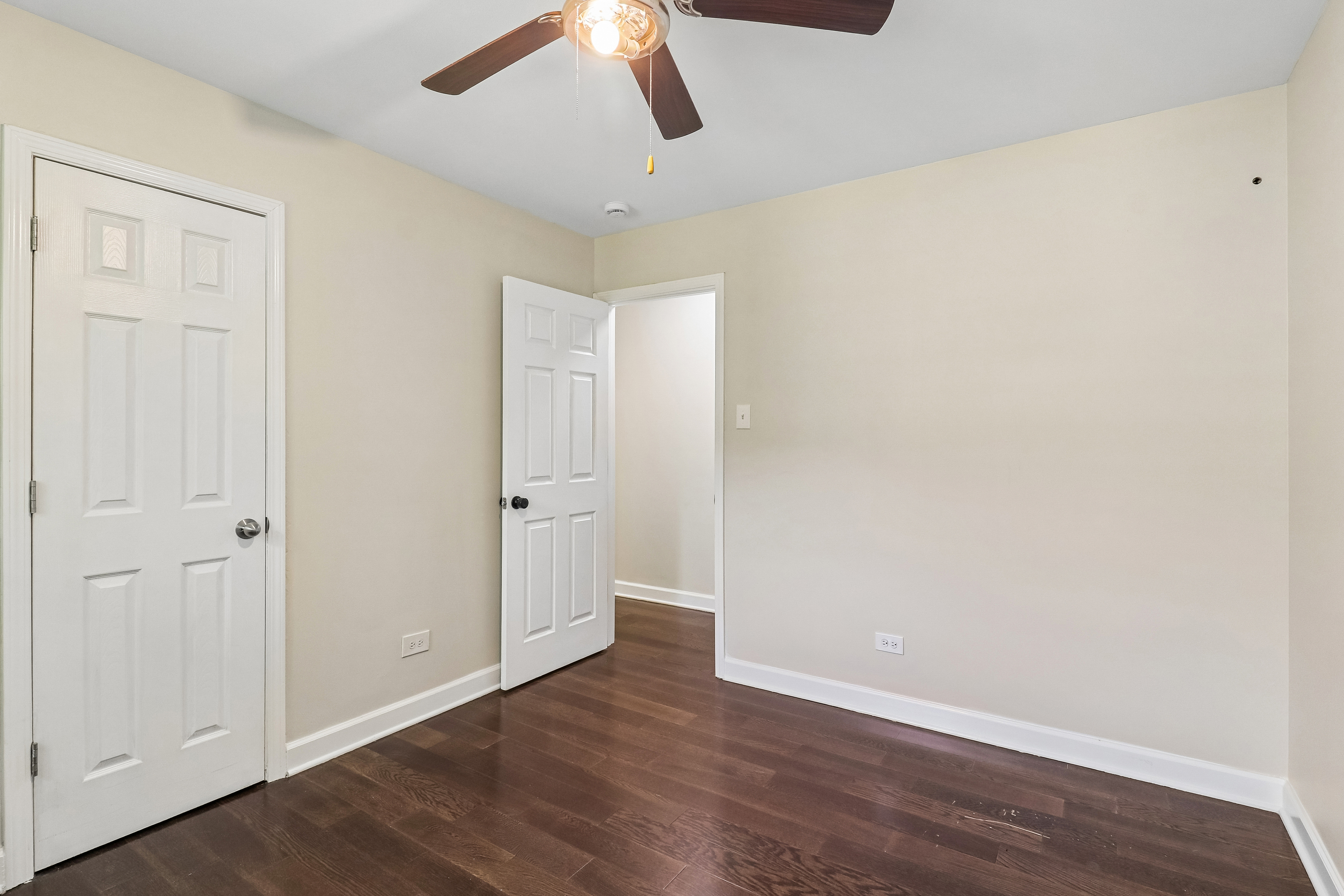 Photo 20 of 37 of 840 W Arquilla Dr, Glenwood, IL