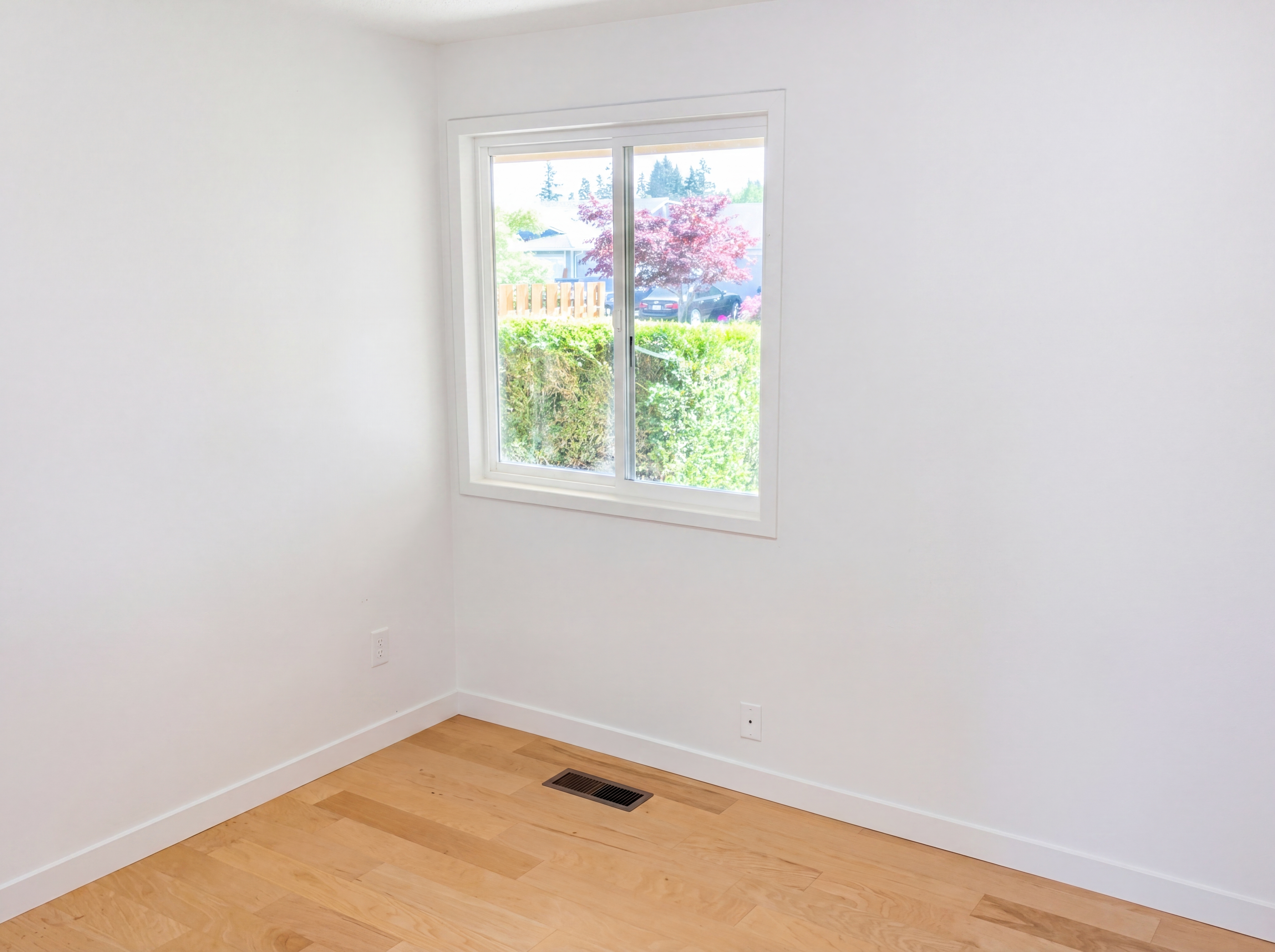 Photo 6 of 36 of 4927 Trade Wind Ave N, Keizer, OR