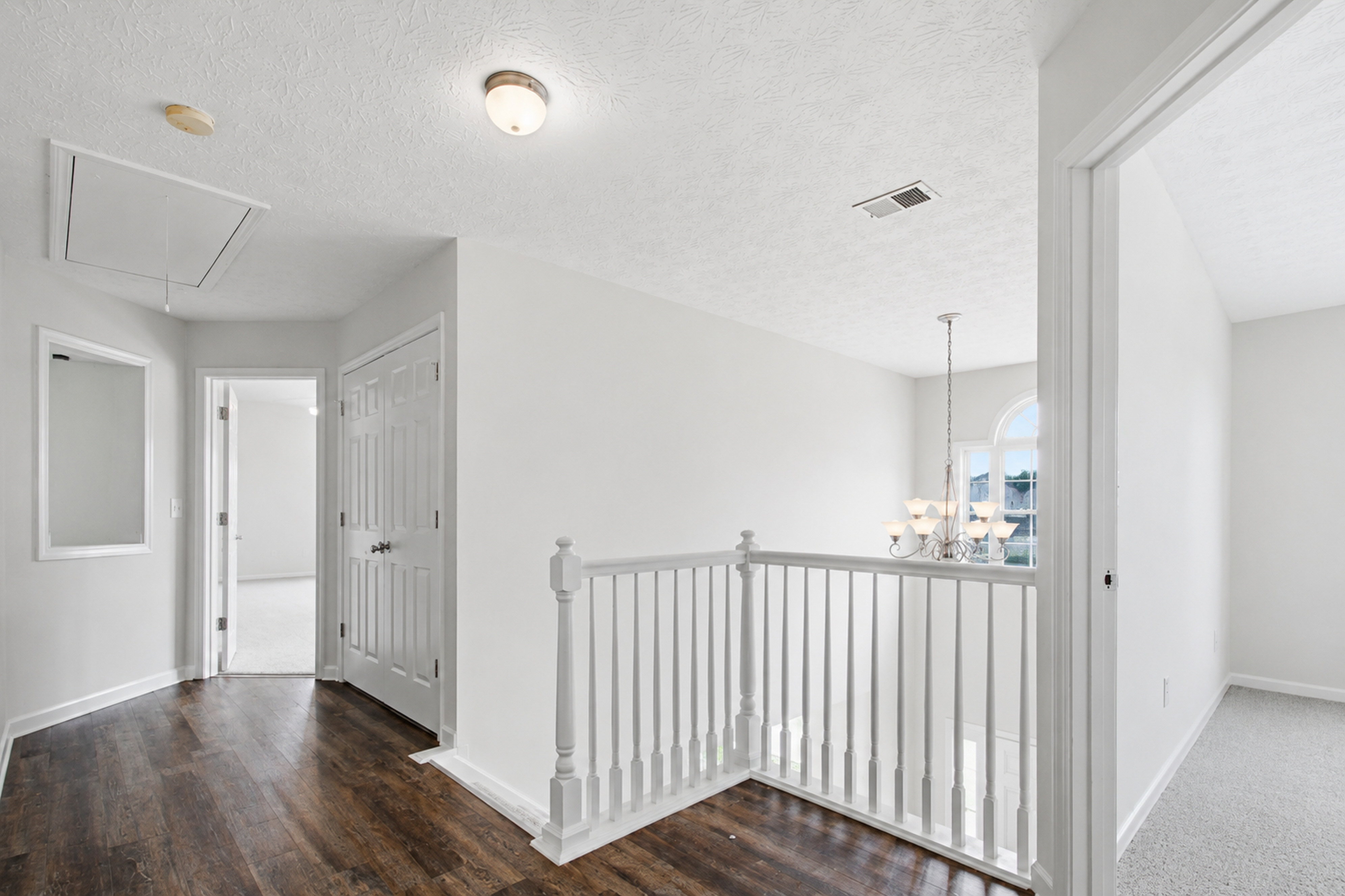 Photo 13 of 41 of 225 Avonlea Dr, Covington, GA