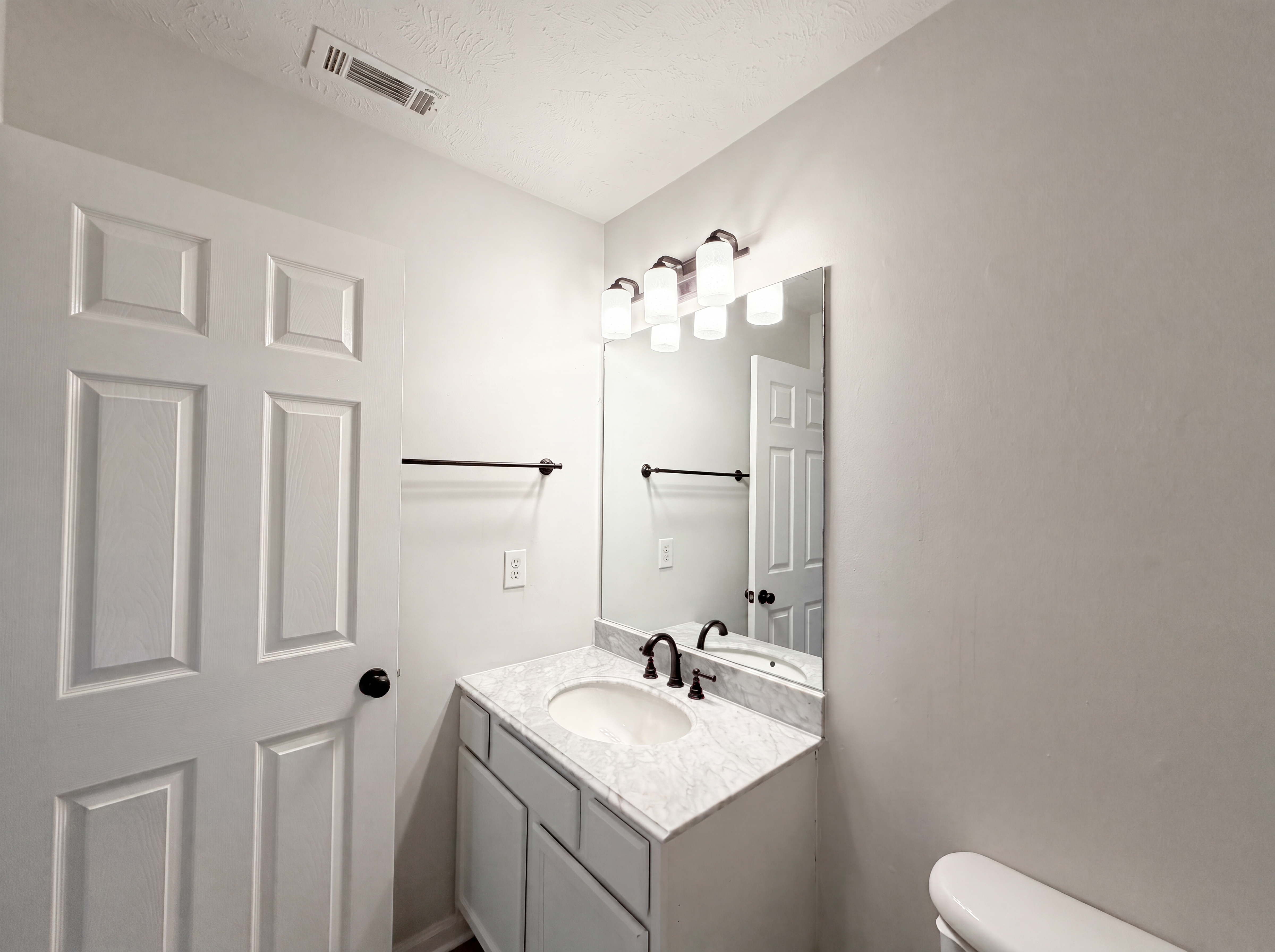 Photo 17 of 21 of 1125 Sima Shabat Ct, La Vergne, TN