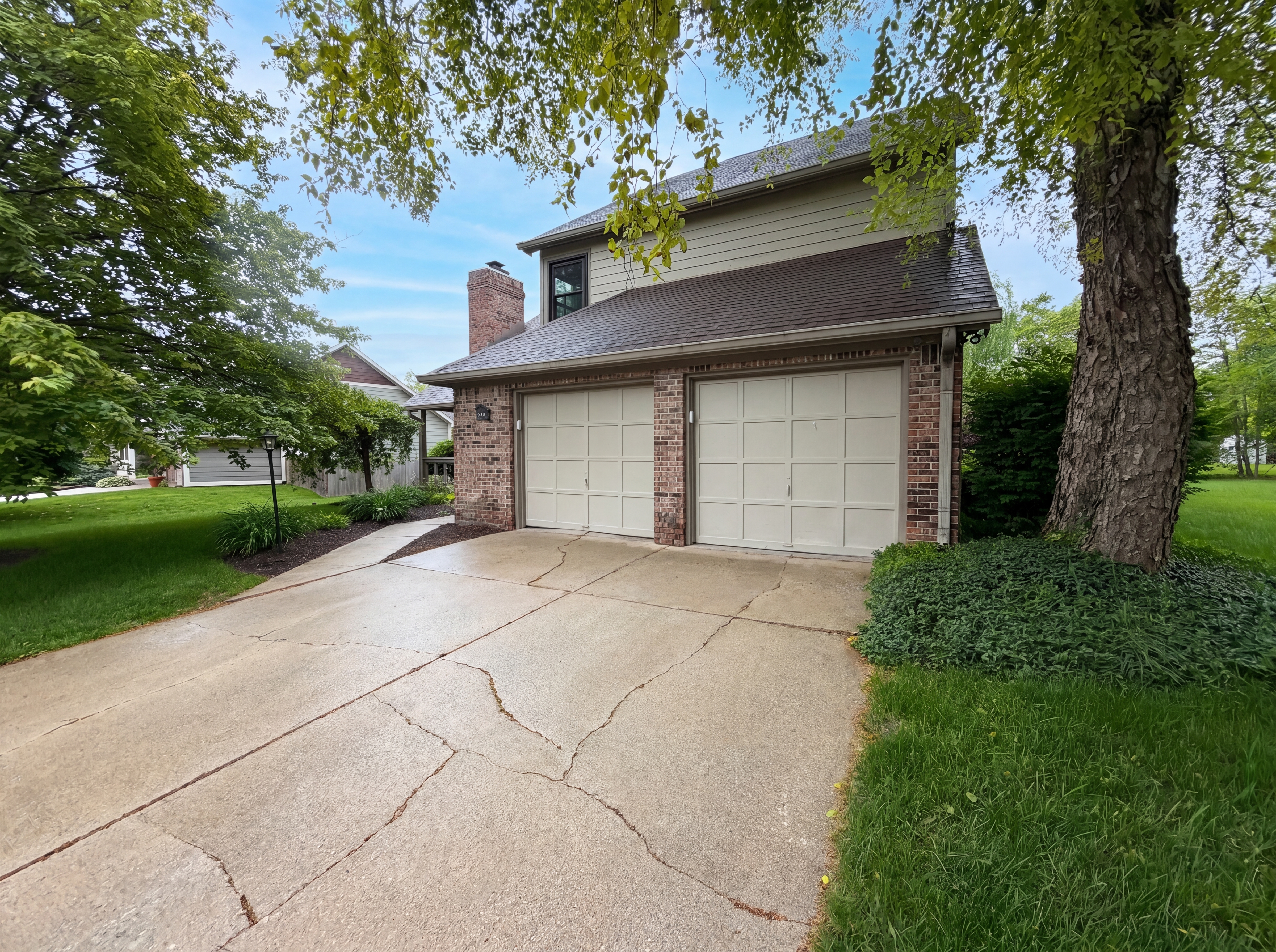Photo 17 of 21 of 8302 La Habra Ln, Indianapolis, IN
