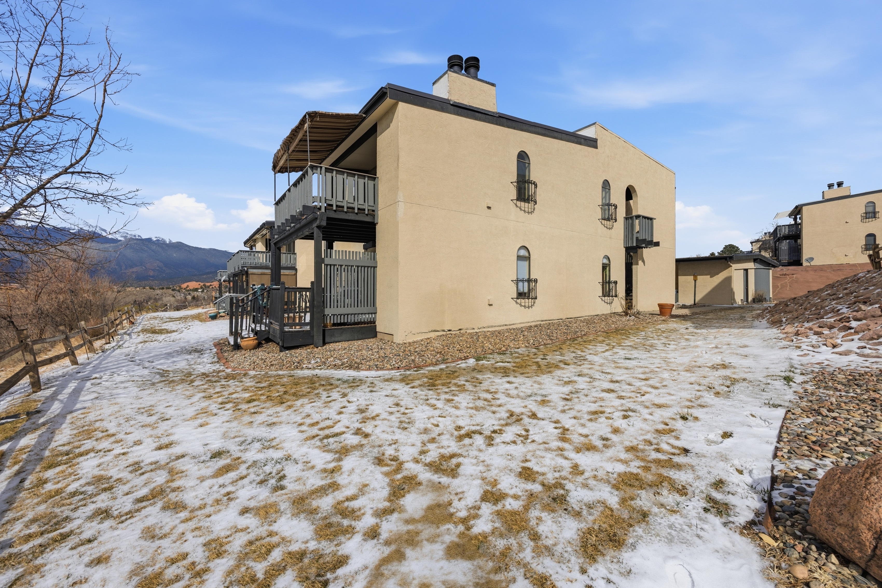 Photo 5 of 32 of 930 Fontmore Rd, Colorado Springs, CO