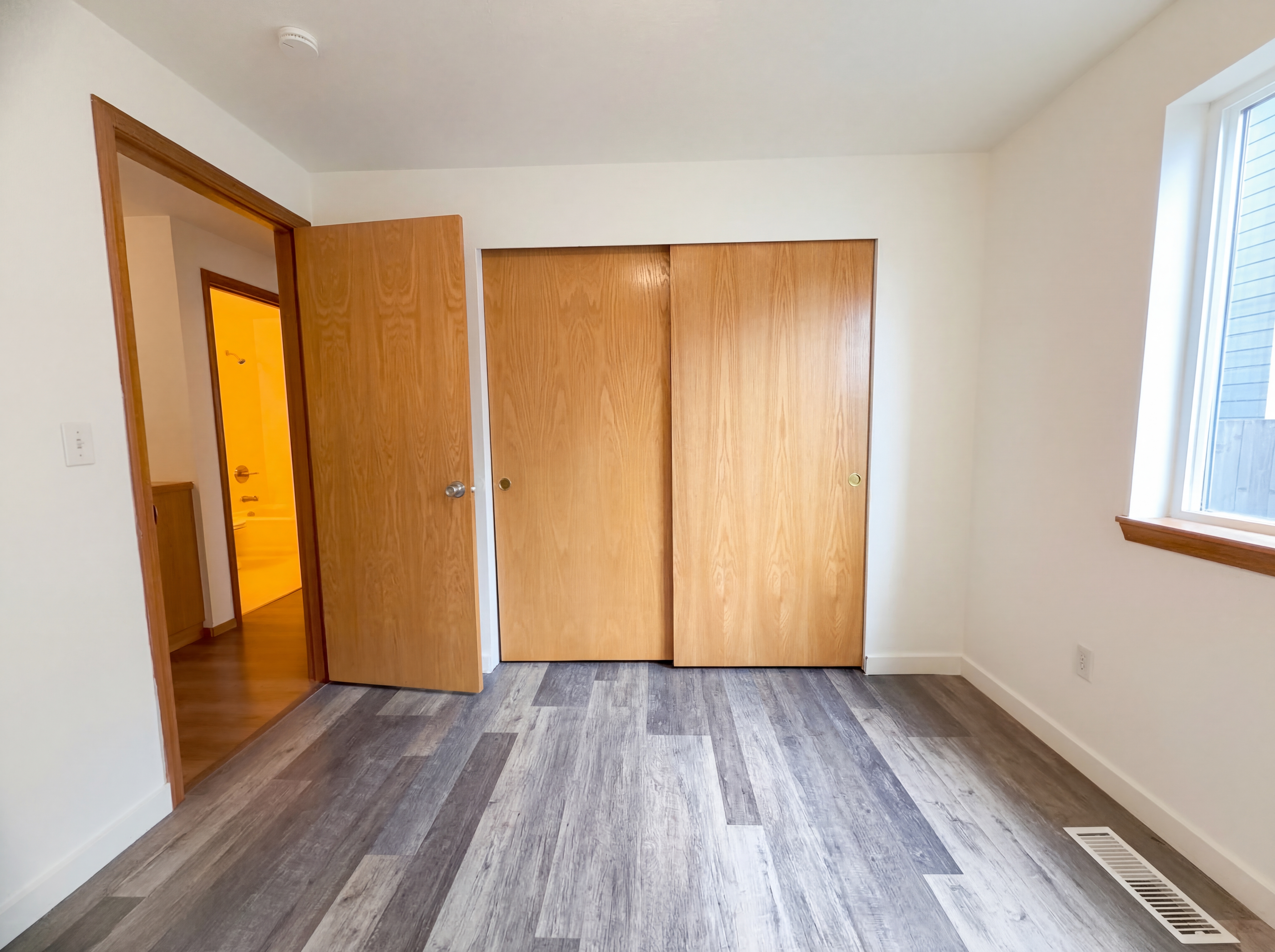 Photo 4 of 18 of 8641 NE Windstone St, Beaverton, OR