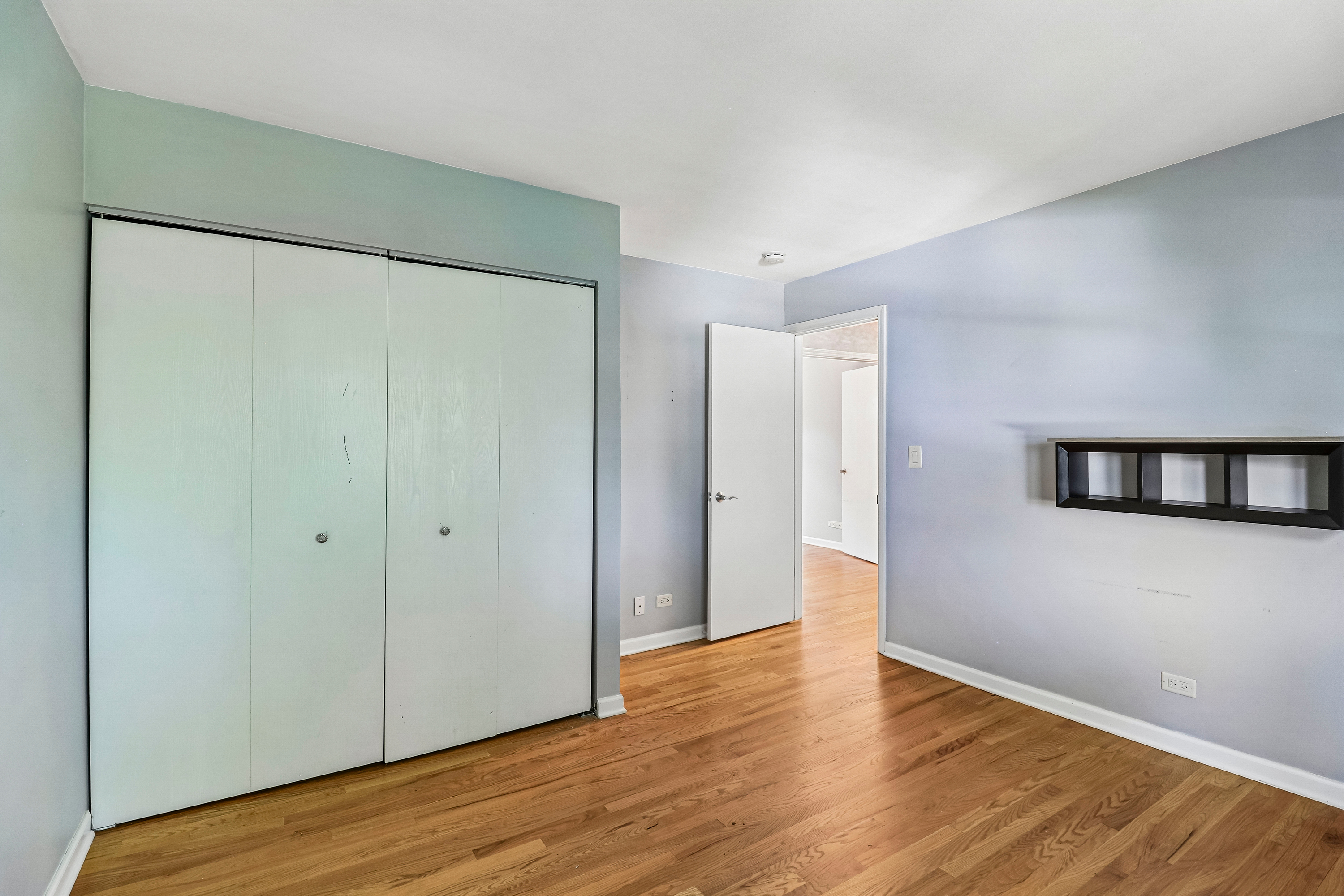 Photo 29 of 39 of 702 Buffalo Cir, Carol Stream, IL