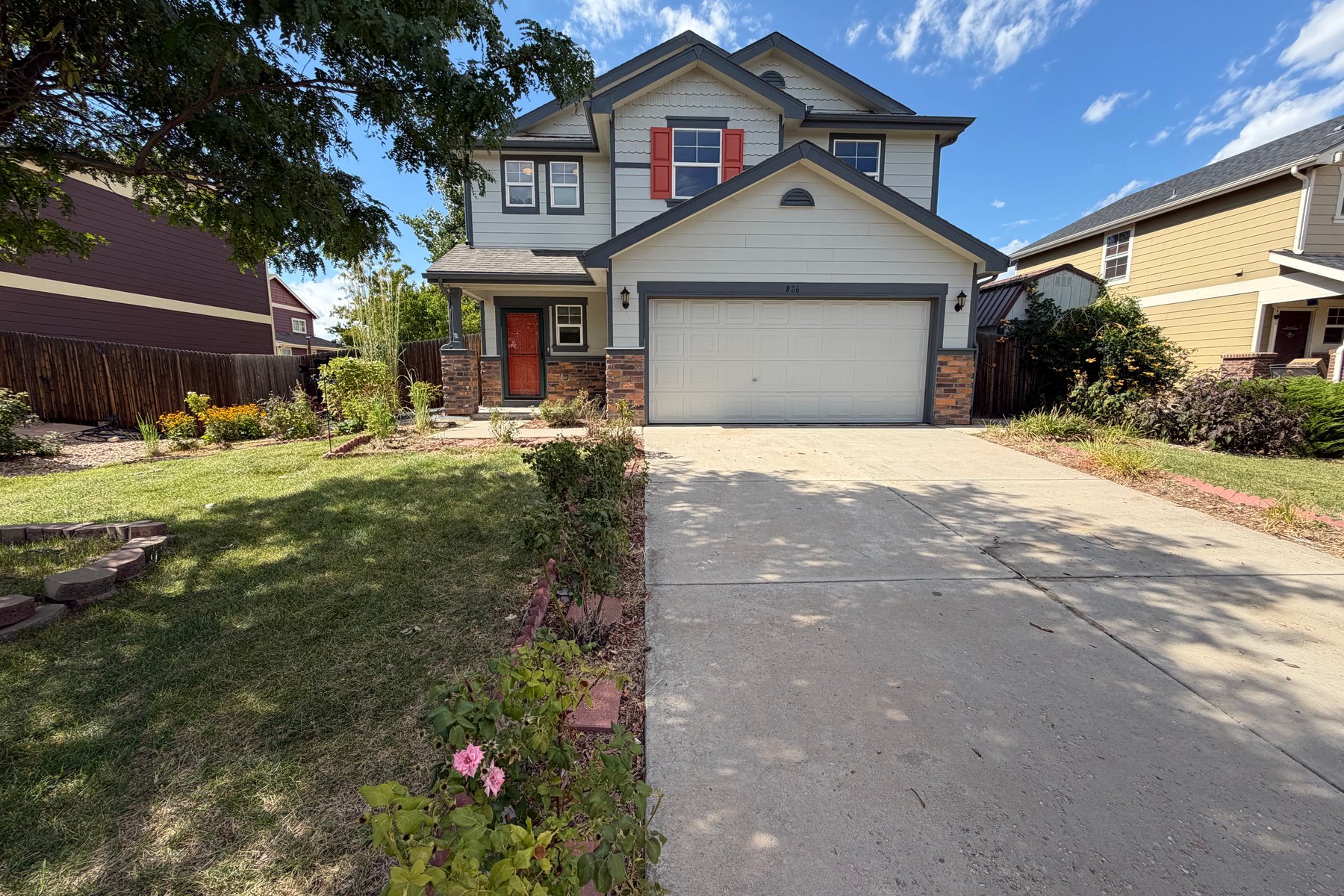 Photo 1 of 886 Sagebrush Dr