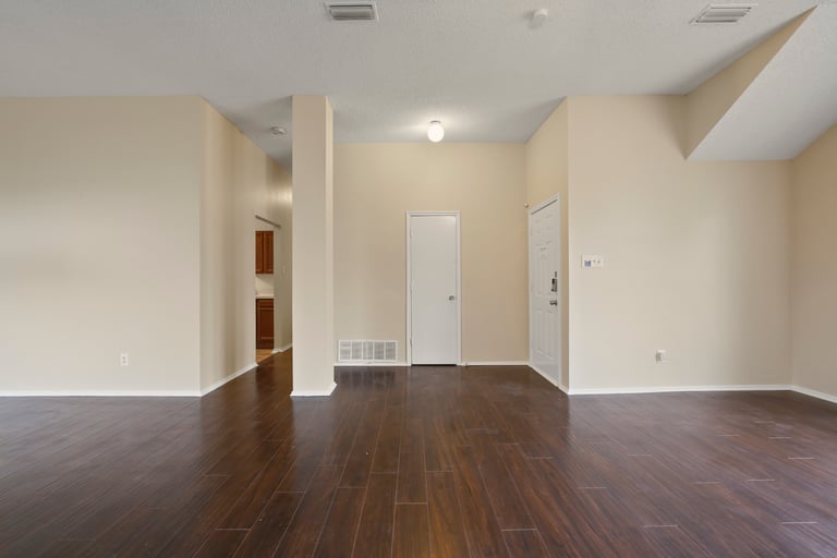 Photo 10 of 26 - 1113 Rosewood Ln, Lancaster, TX 75146