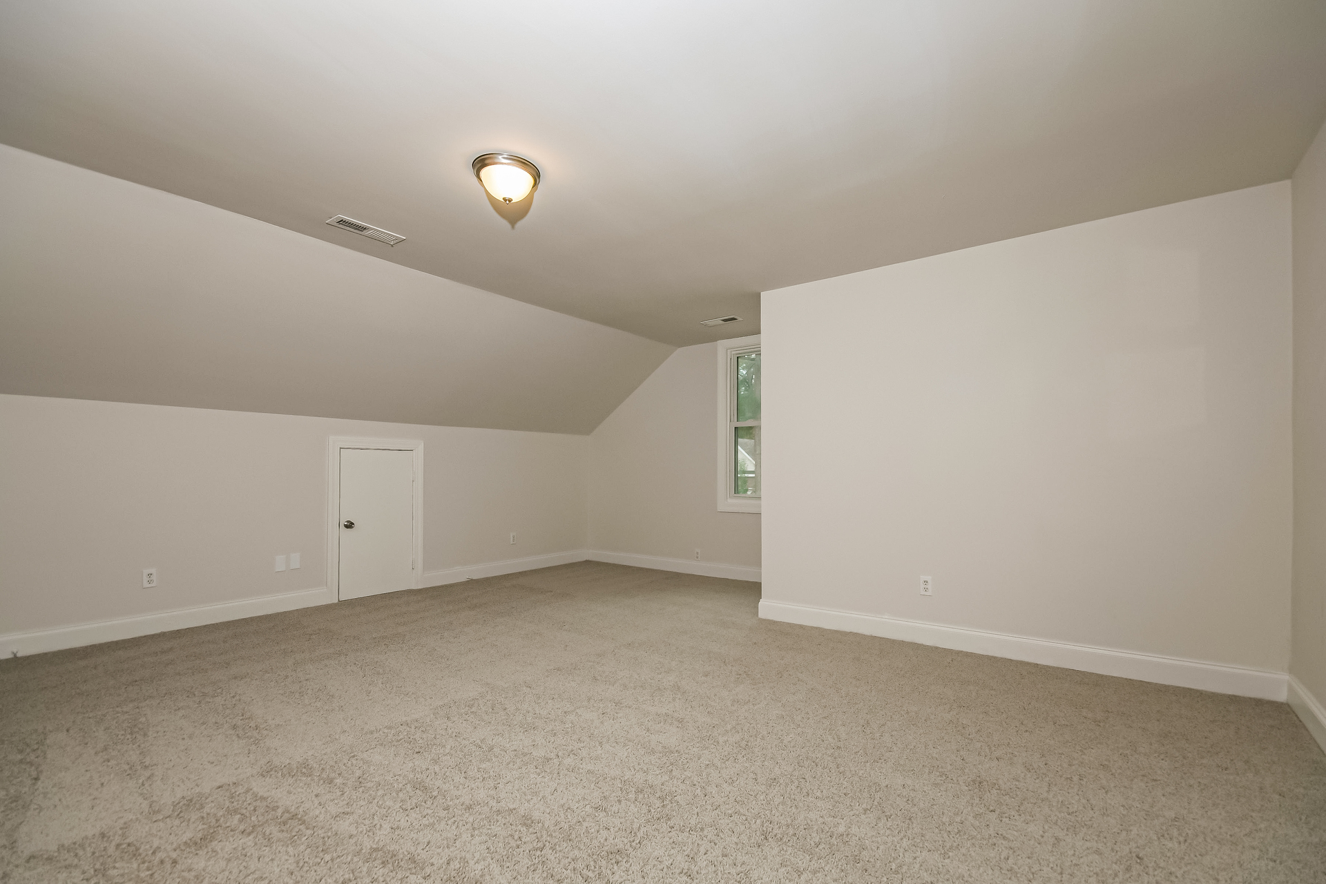 Photo 14 of 22 of 321 Eastover Cir, Summerville, SC