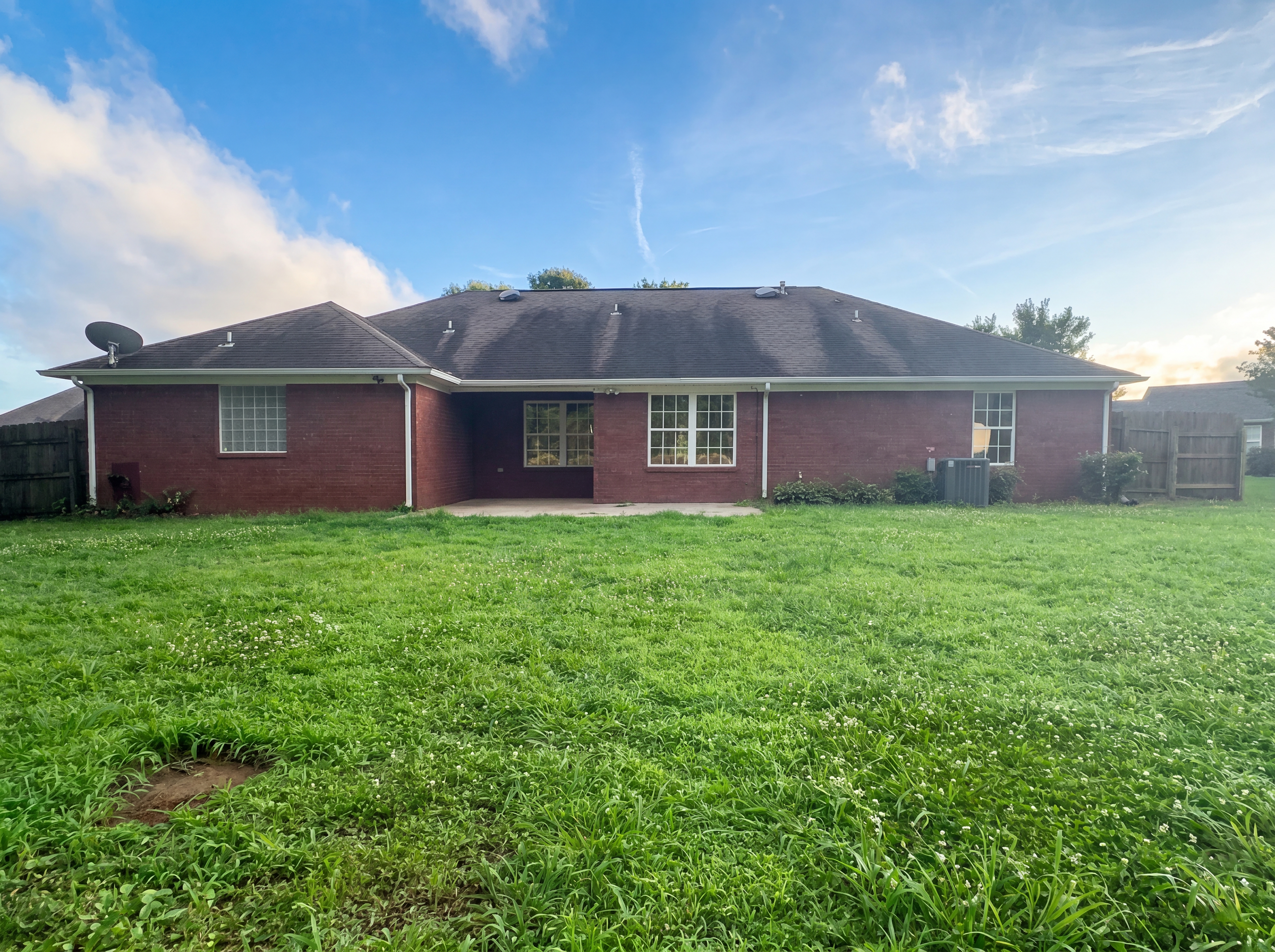 Photo 5 of 19 of 223 Williston Dr, Huntsville, AL