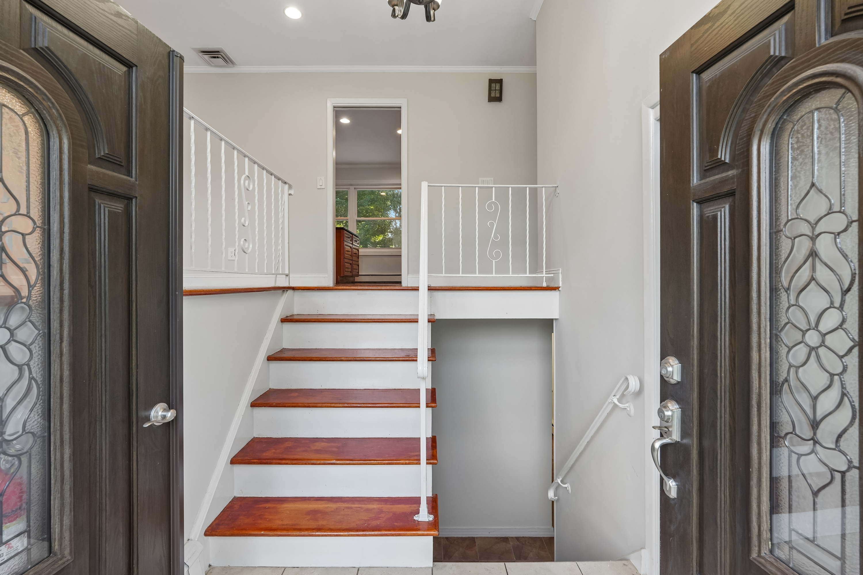 Photo 10 of 36 of 274 Oradell Ave, Paramus, NJ