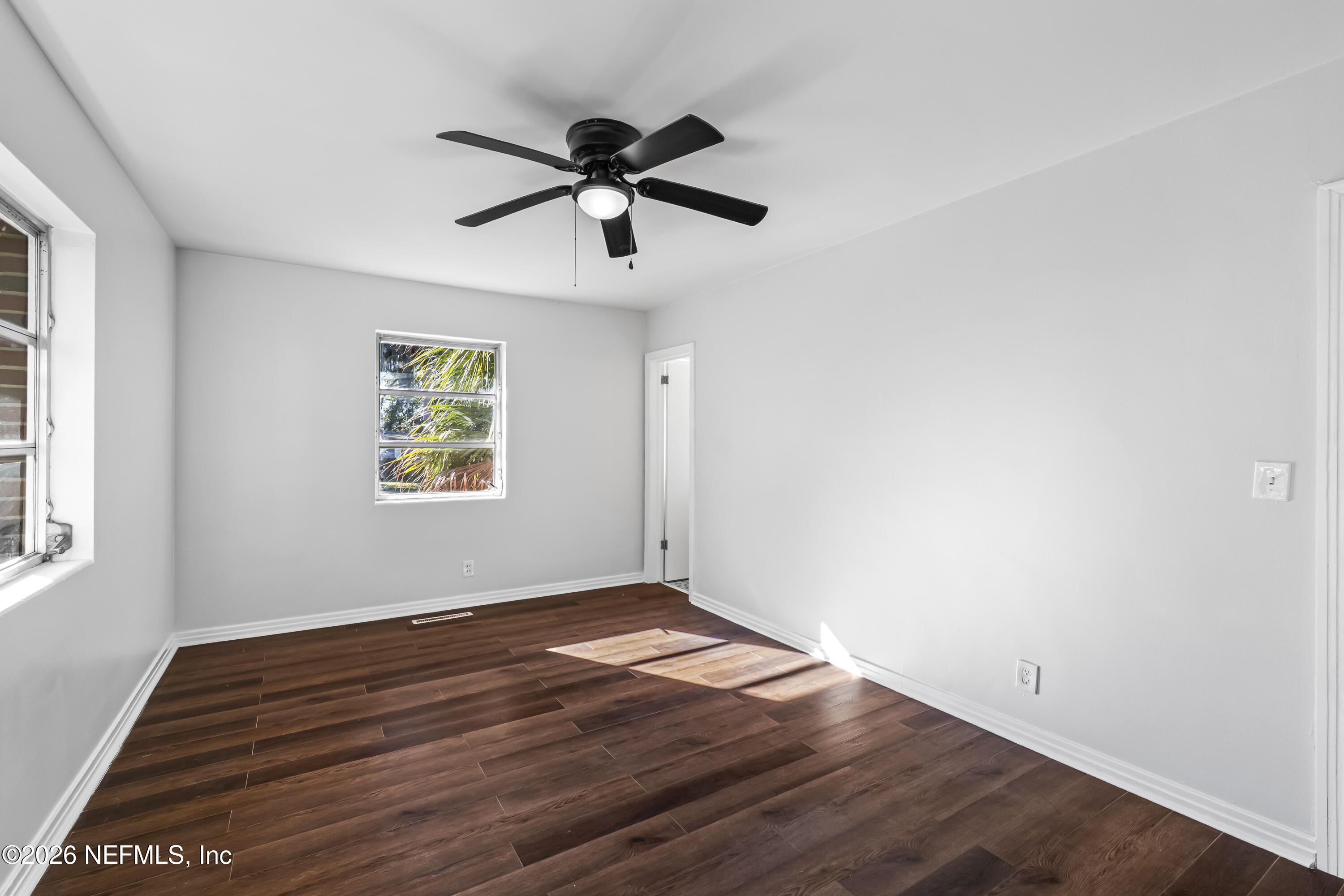 Photo 14 of 30 of 8308 Manavista St, Jacksonville, FL