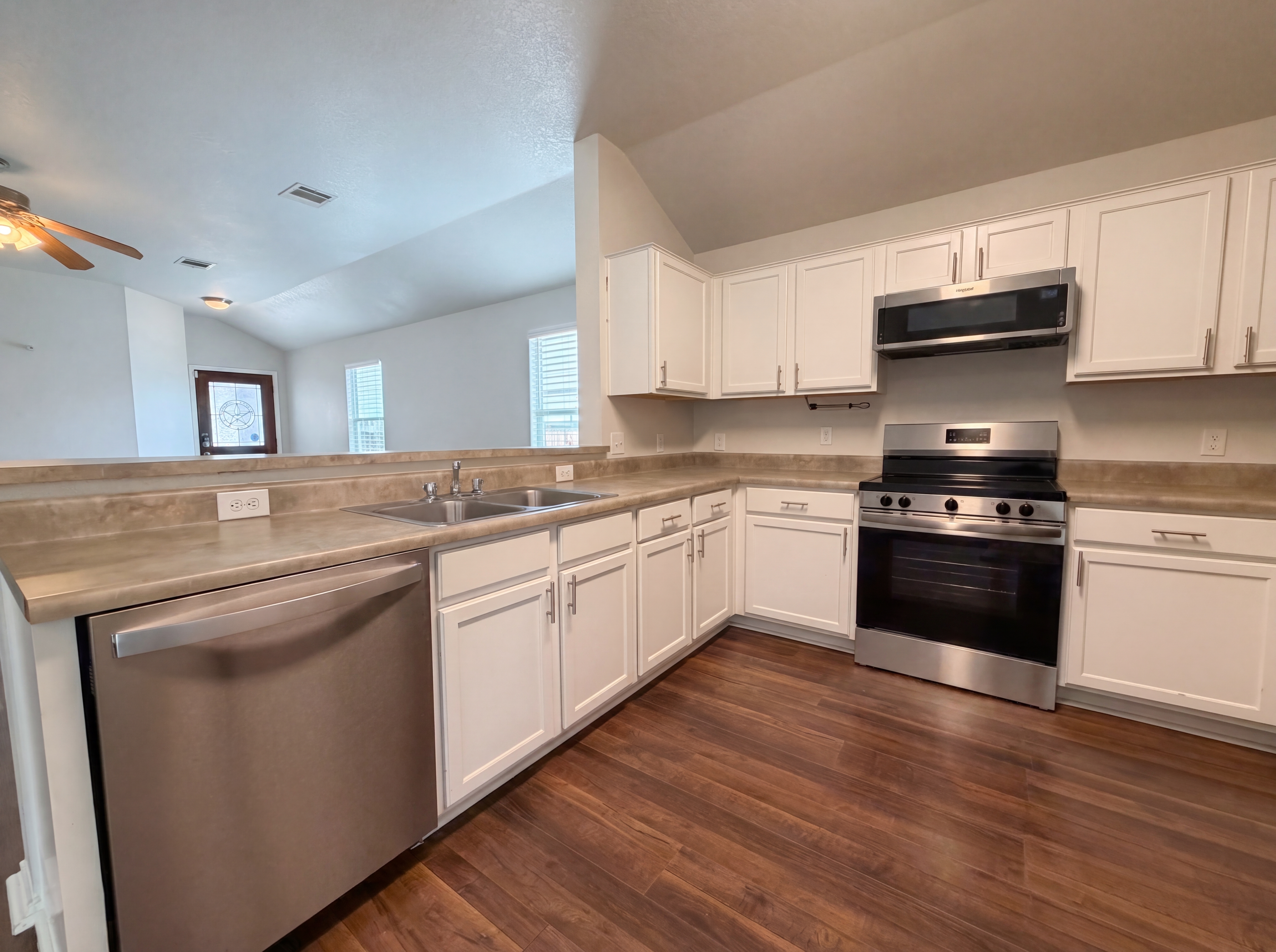Photo 7 of 16 of 333 Longhorn Way, Cibolo, TX