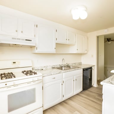 Property photo 2 of 6743 Leland Ave