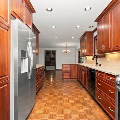 Property photo 3 of 7043 Stonington Rd