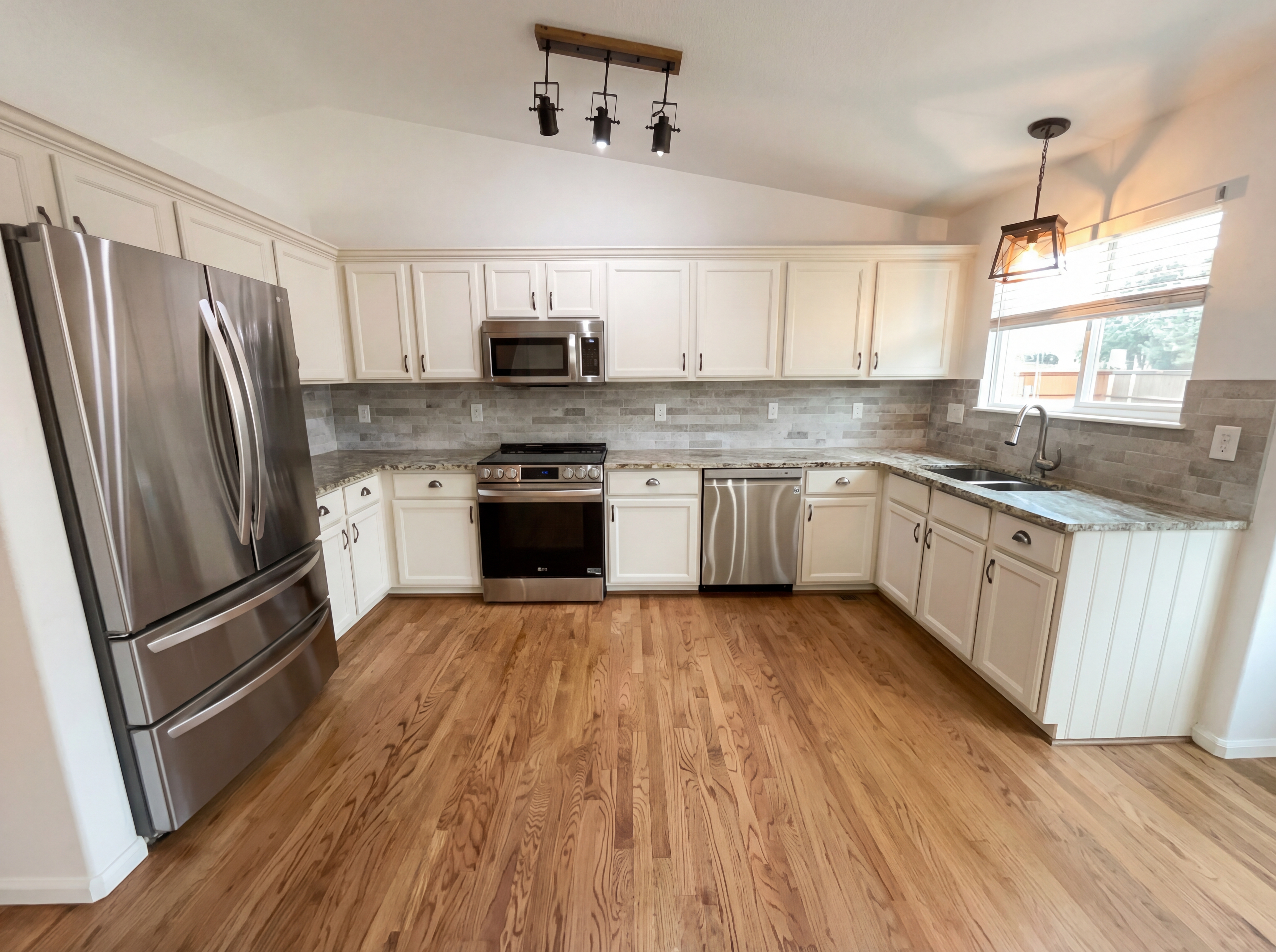 Photo 2 of 20 of 2154 Gold Dust Ln, Highlands Ranch, CO