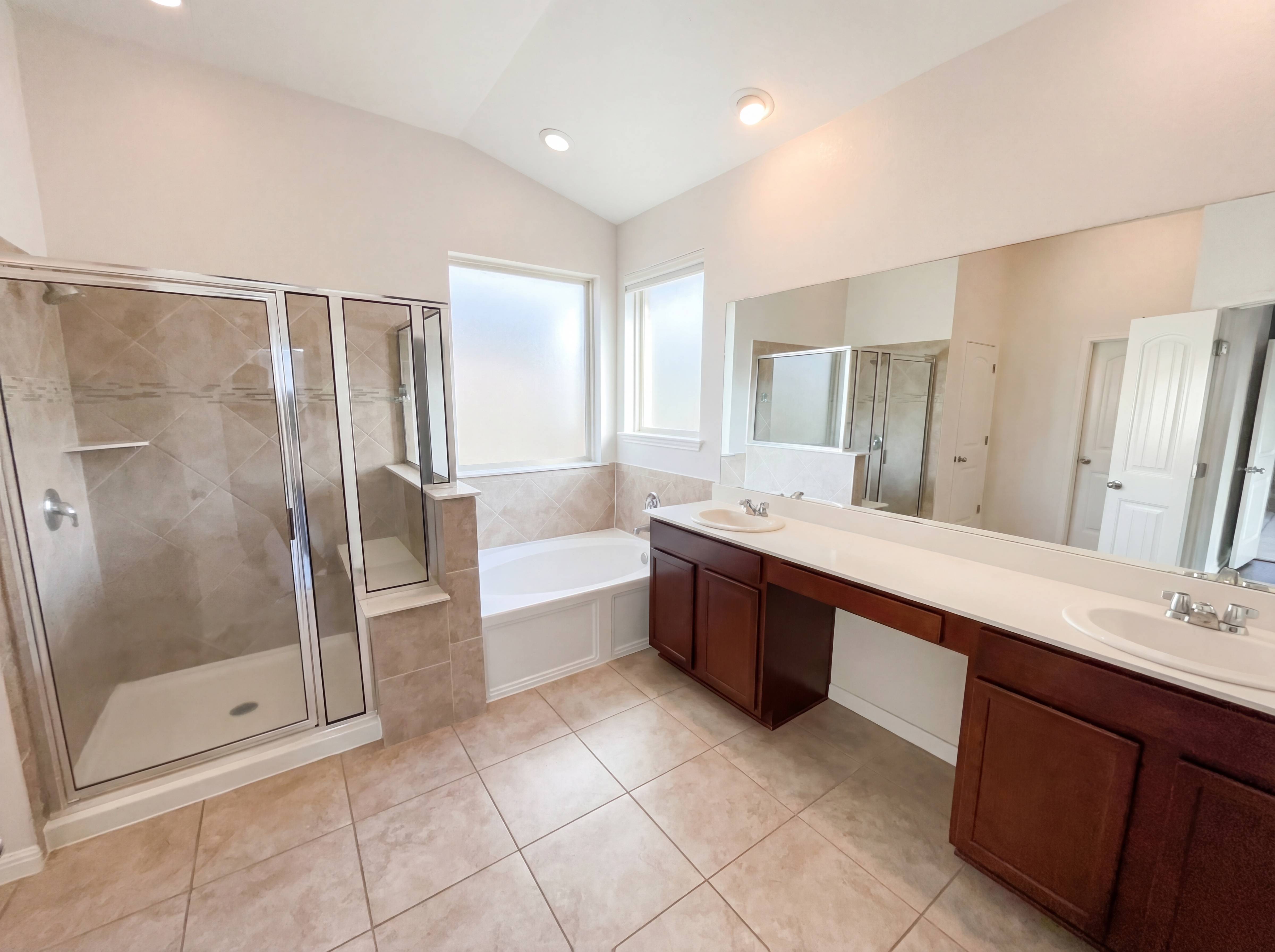 Photo 14 of 19 of 19300 Elk Horn Dr, Pflugerville, TX