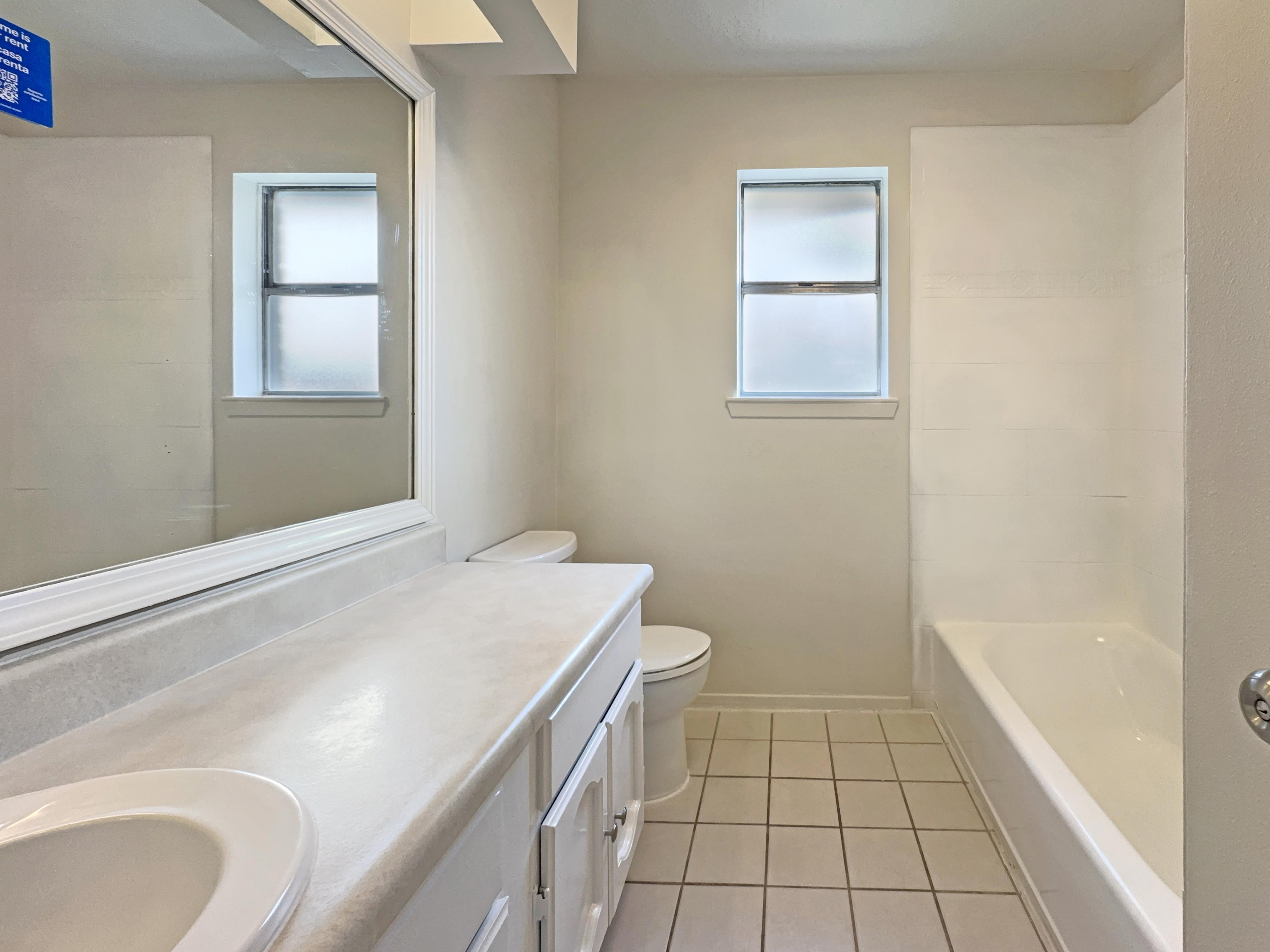 Photo 16 of 19 of 10110 Willmont Rd, La Porte, TX