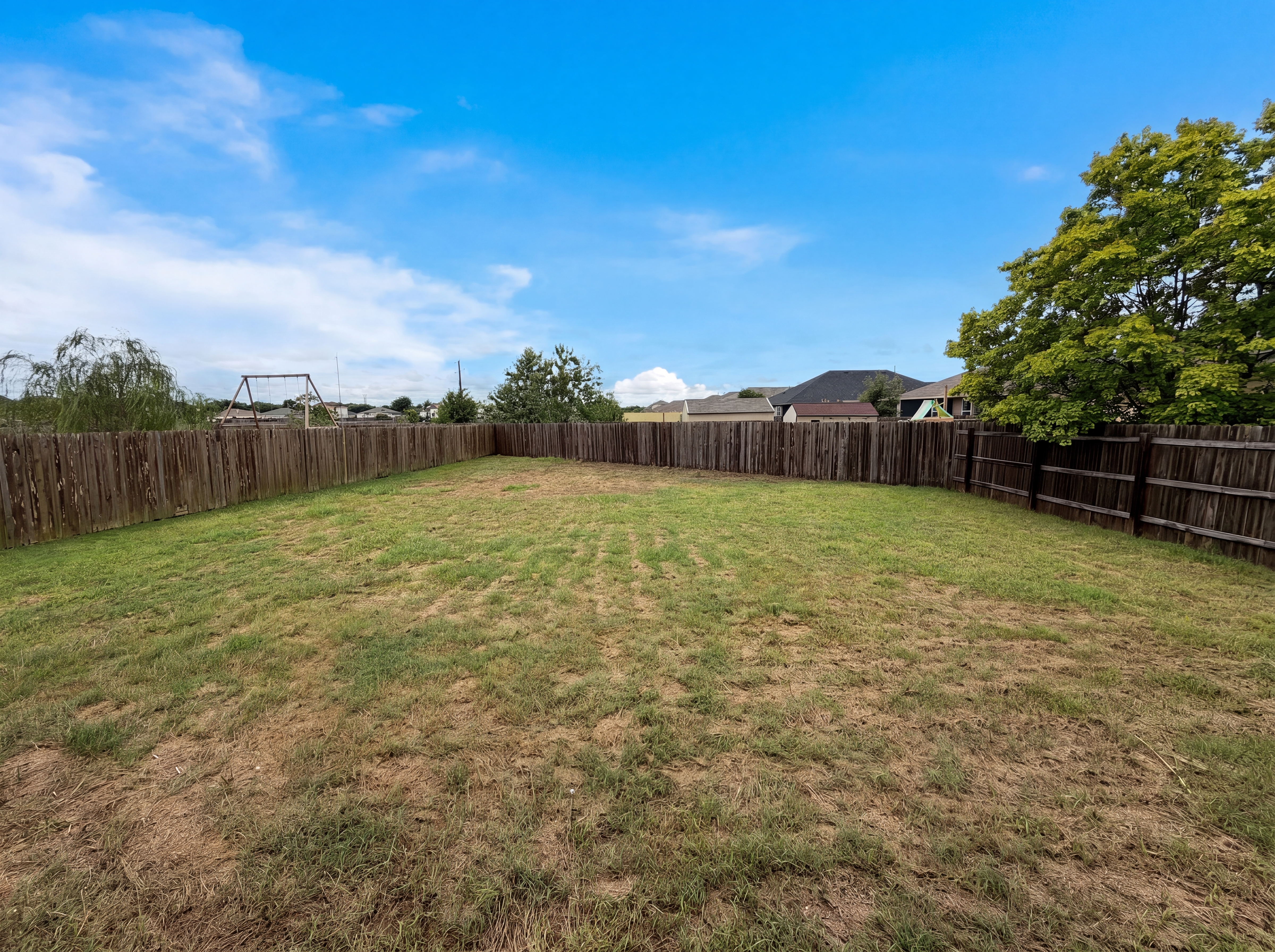 Photo 21 of 23 of 706 Luna Vista Dr, Hutto, TX