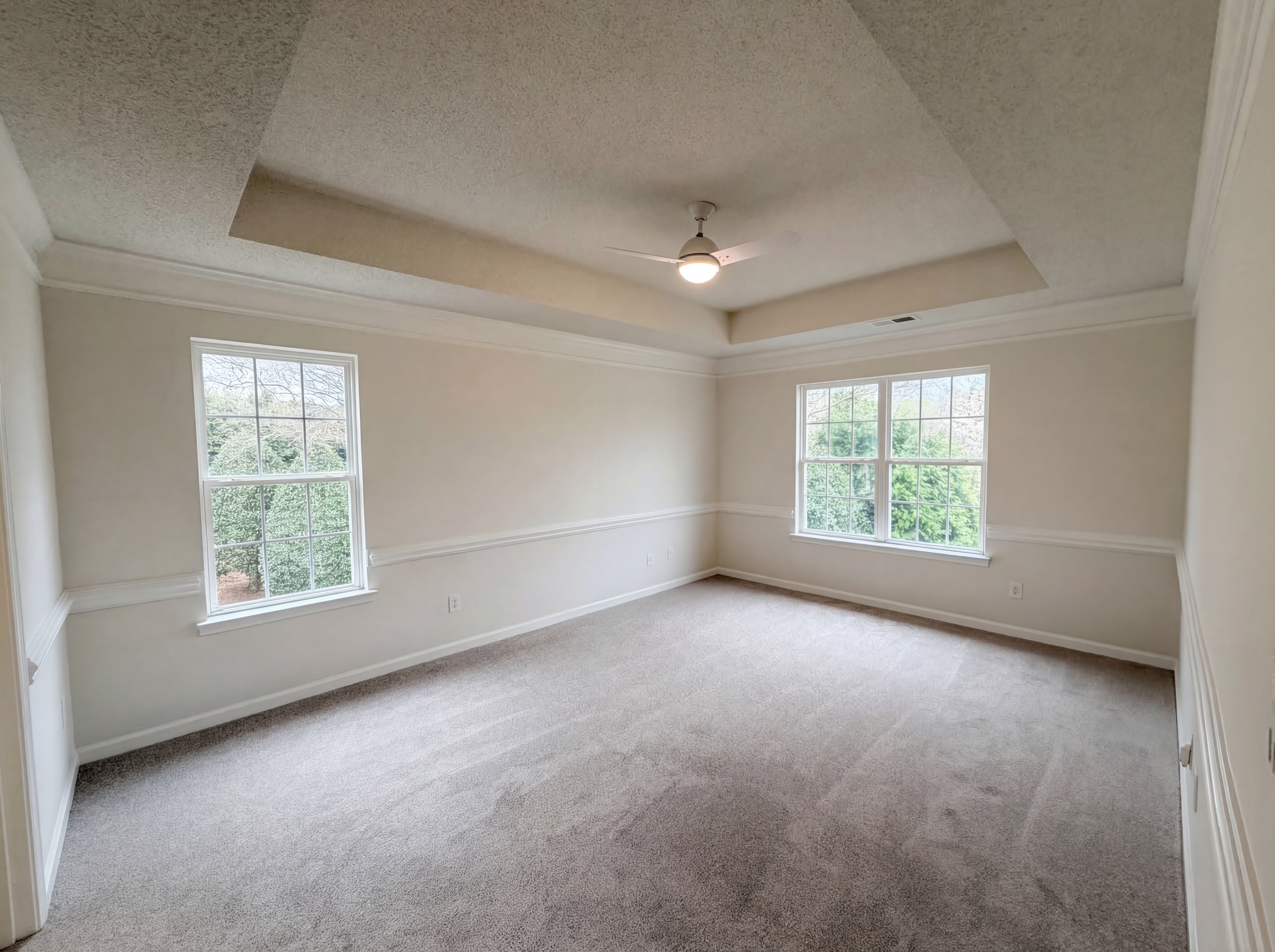 Photo 8 of 24 of 11037 Wyndham Pointe Dr, Charlotte, NC