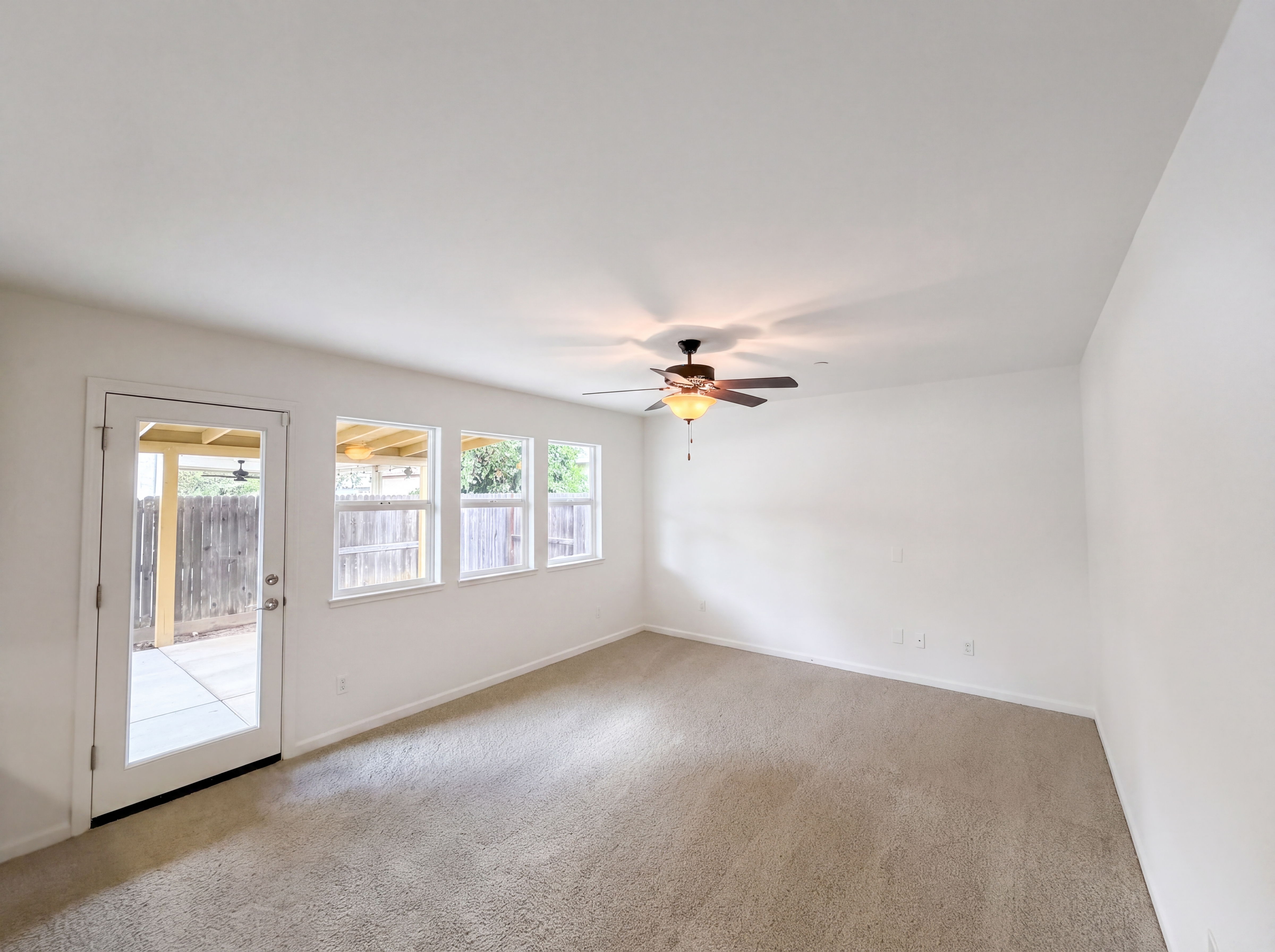 Photo 7 of 37 of 251 Sugnet Way, Sacramento, CA