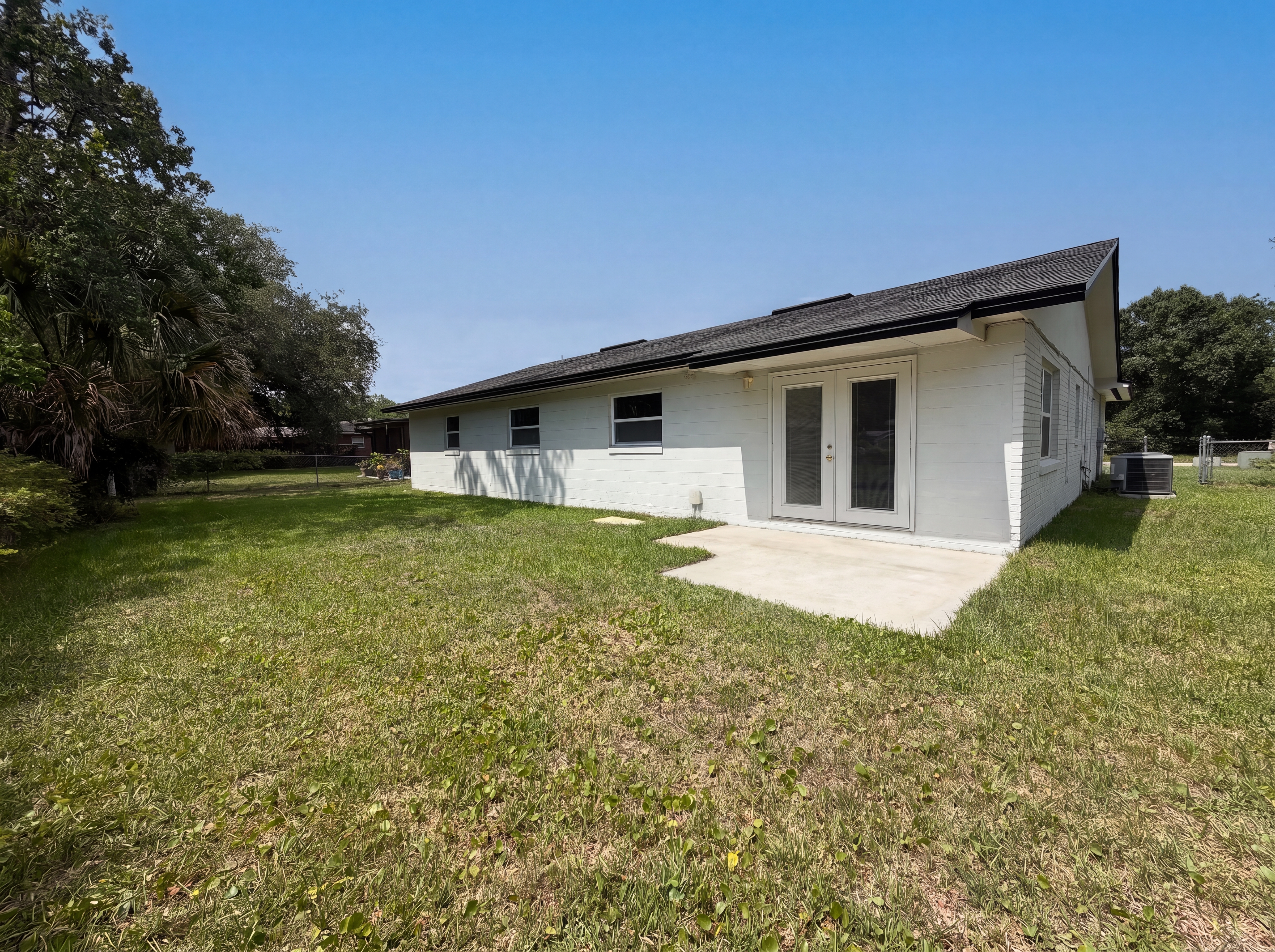Photo 22 of 24 of 7842 Rondeau Dr E, Jacksonville, FL