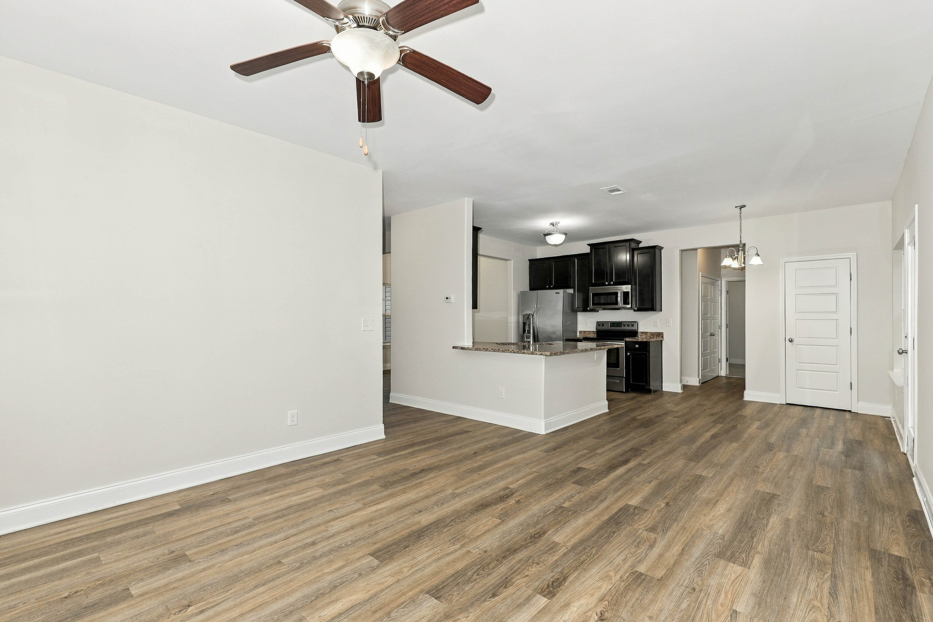 Photo 6 of 18 of 210 Glenview Trl, Griffin, GA