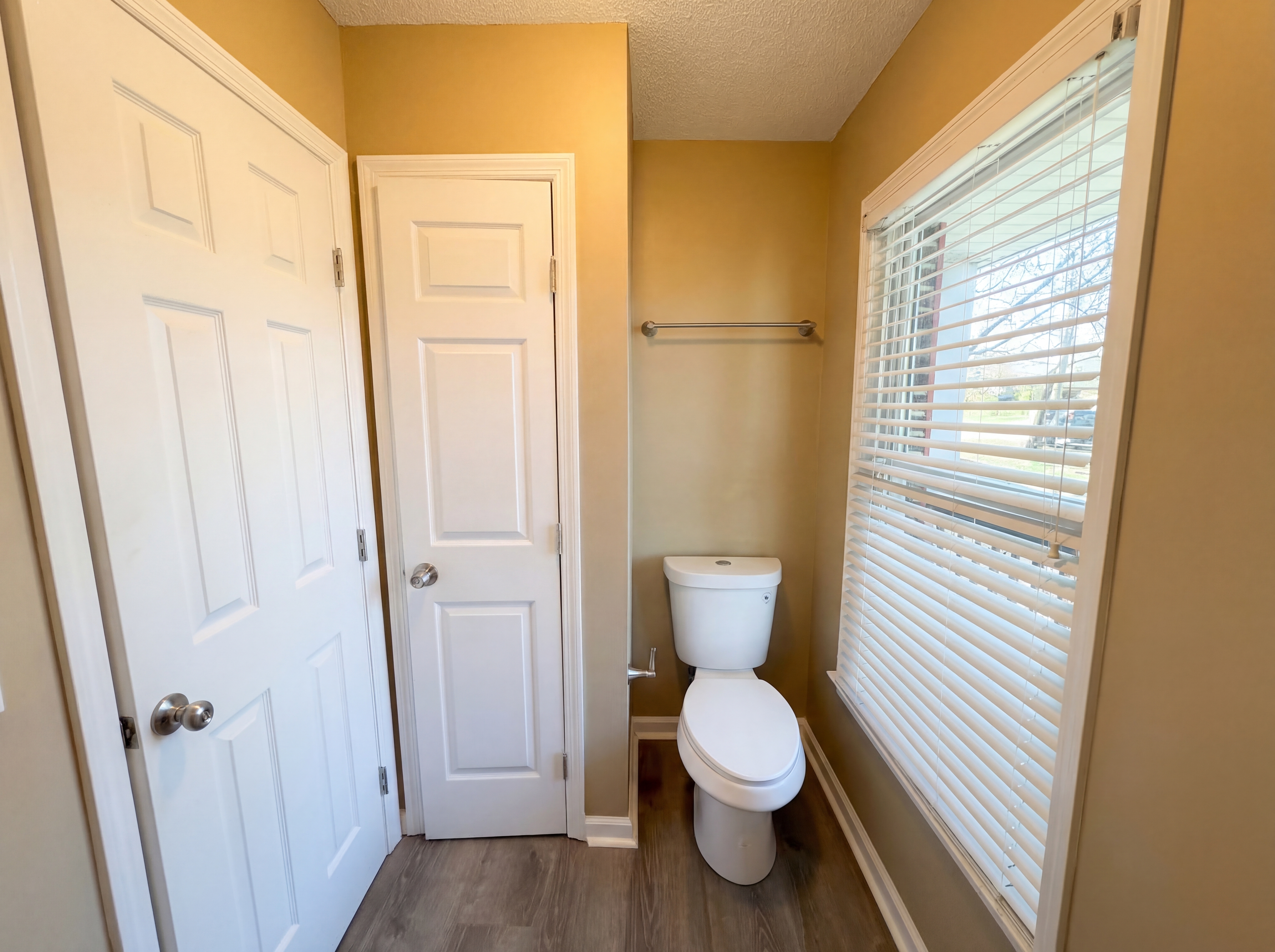Photo 13 of 23 of 1157 Woodbridge Dr, Clarksville, TN