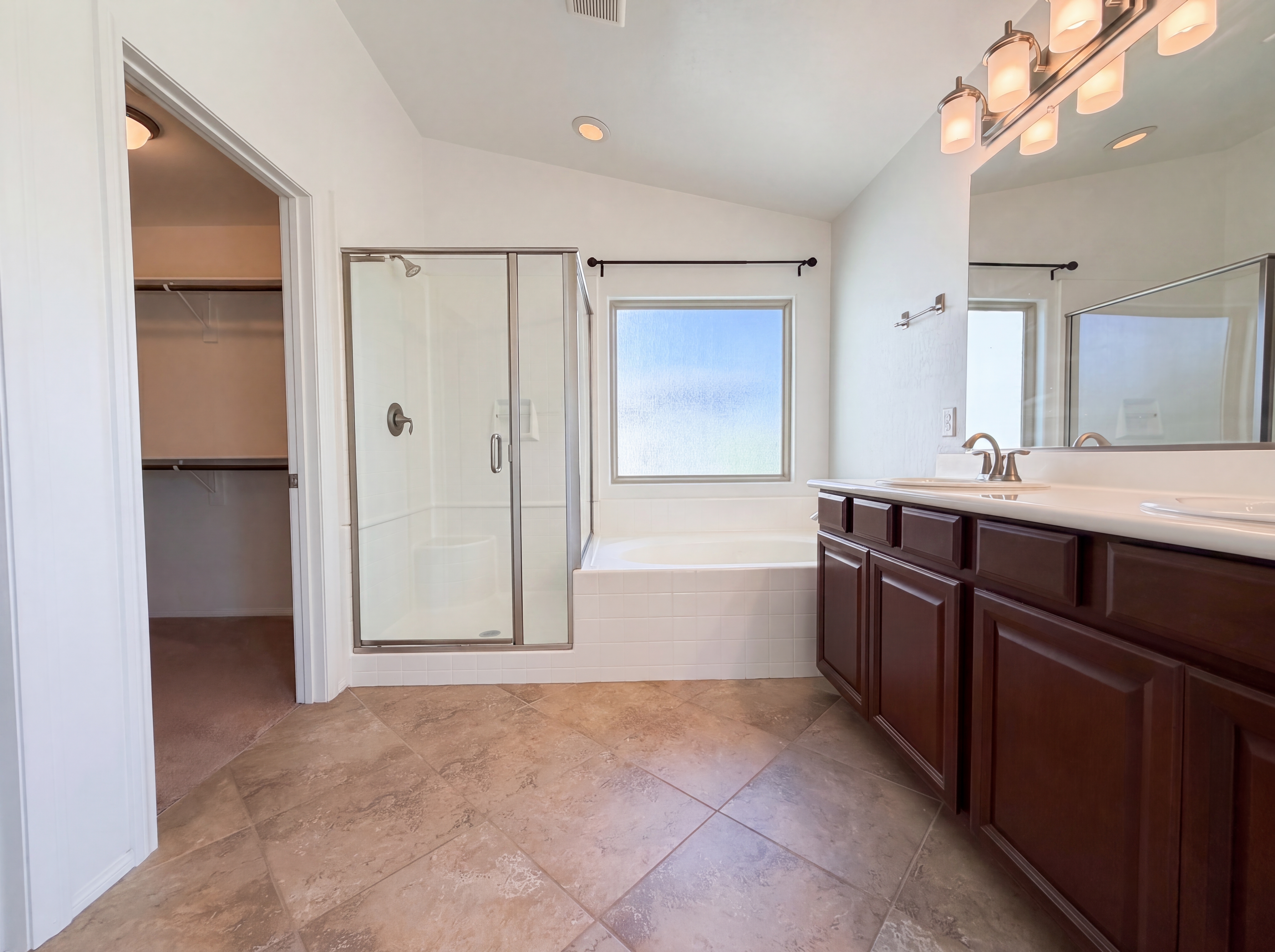Photo 6 of 23 of 7698 Falmoth Bay Ct, Las Vegas, NV